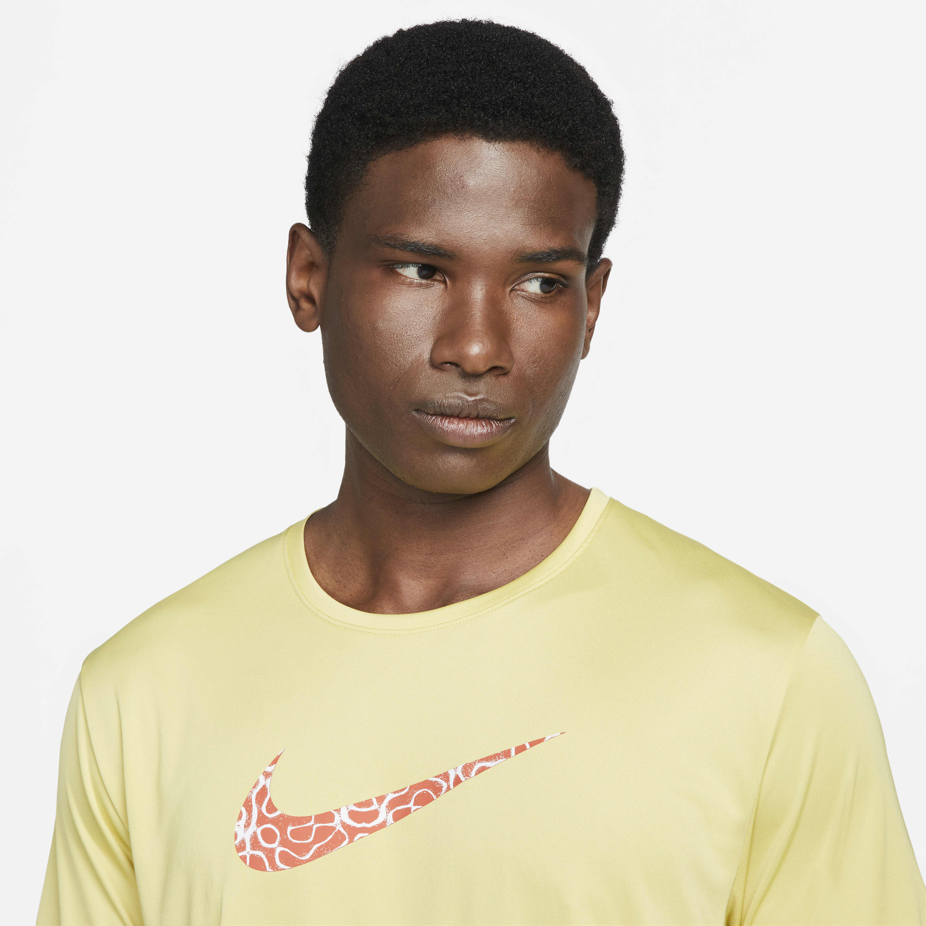 Nike Dri-FIT Wild Run Miler image number 2
