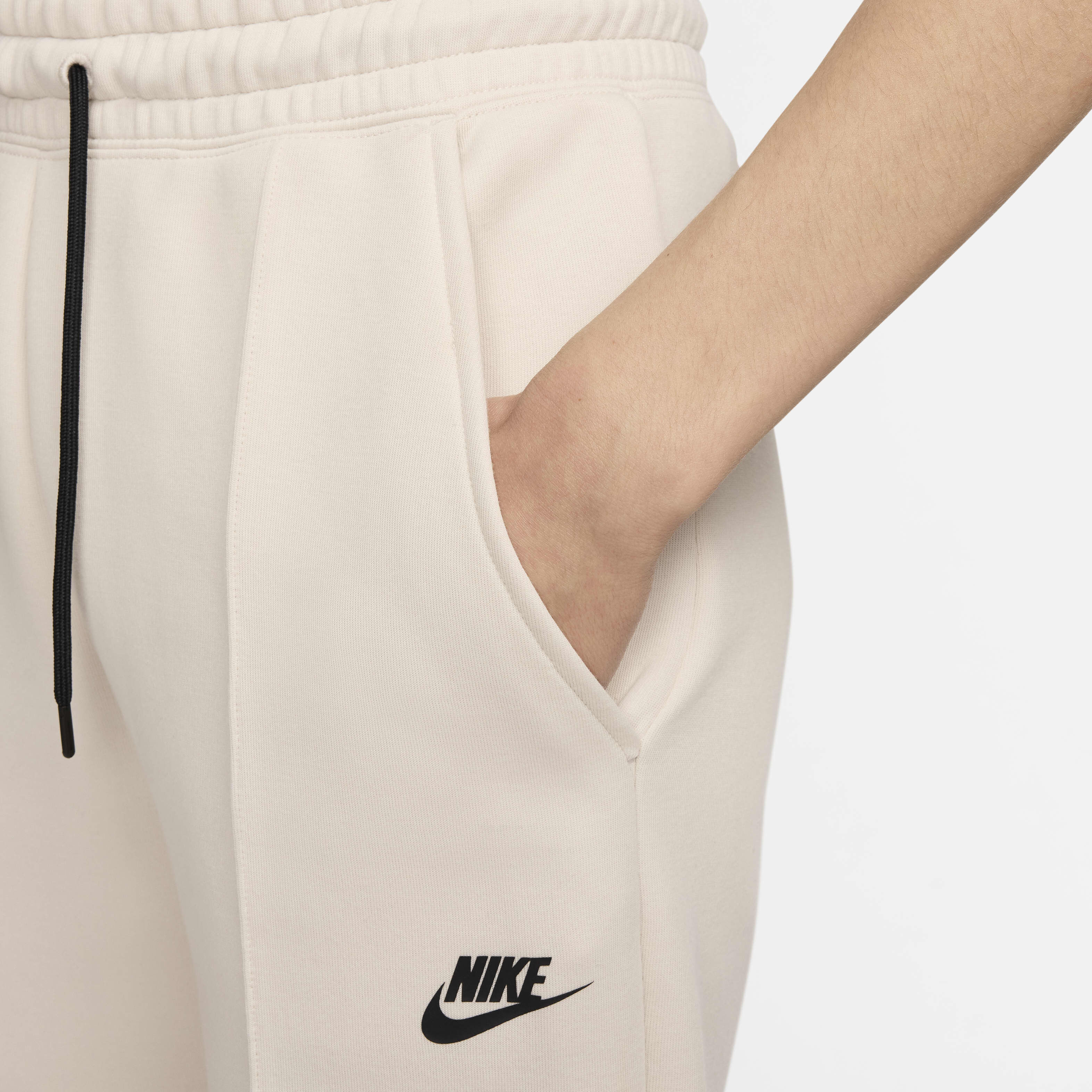 Nike Sportswear Tech Fleece image number 3
