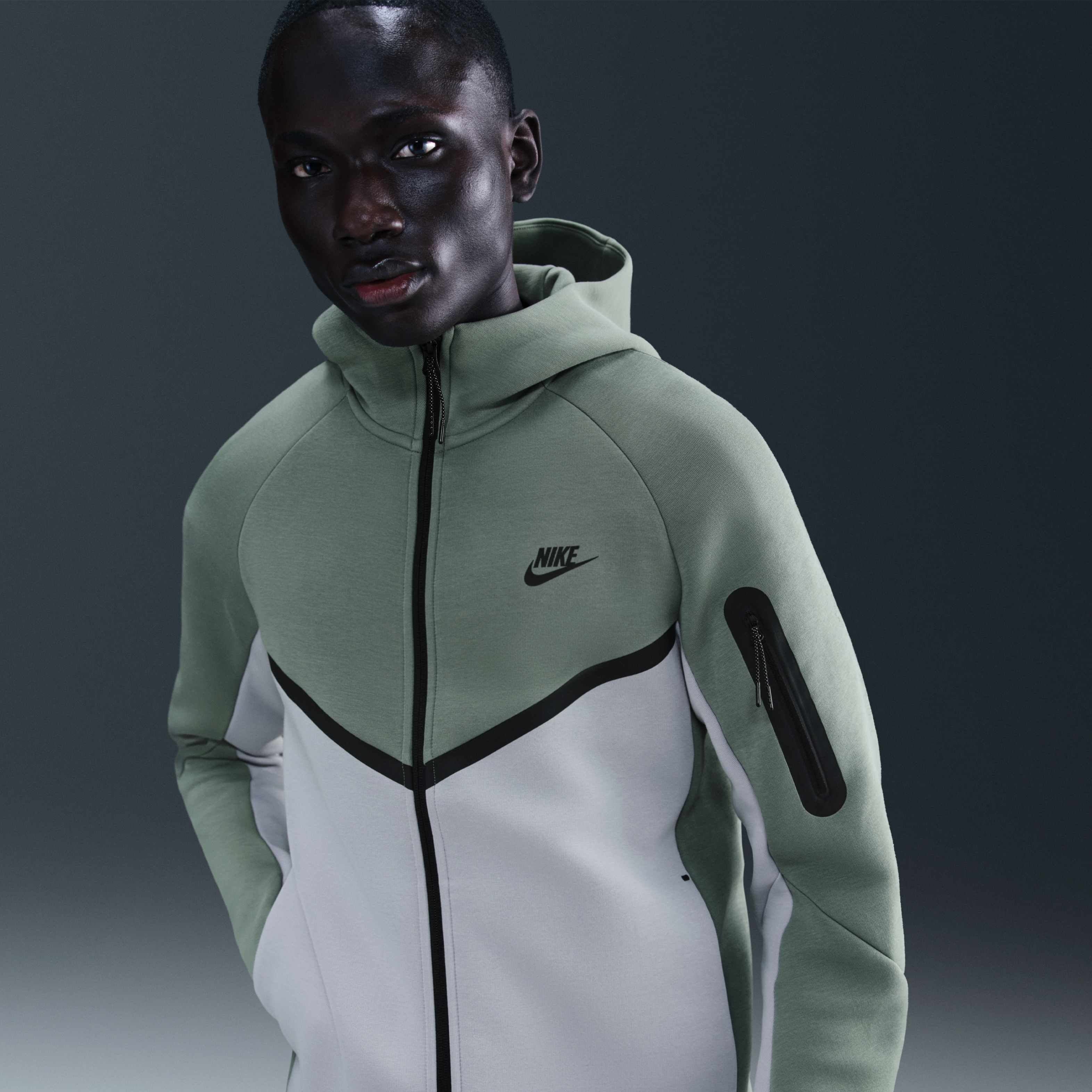Nike Tech image number 0