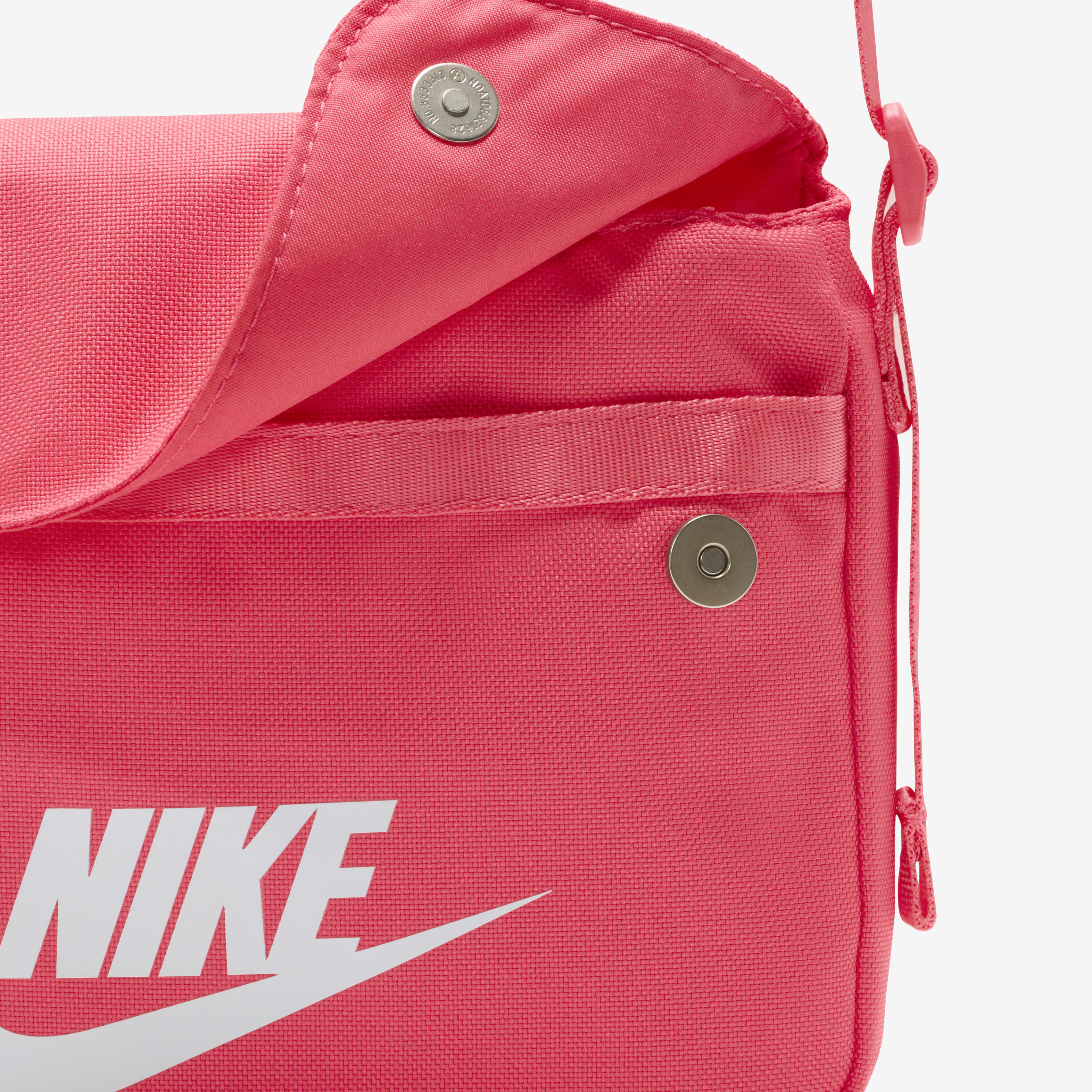 Buy Nike Sportswear Women s Futura 365 Cross body Bag 3L Nike Kuwait Official