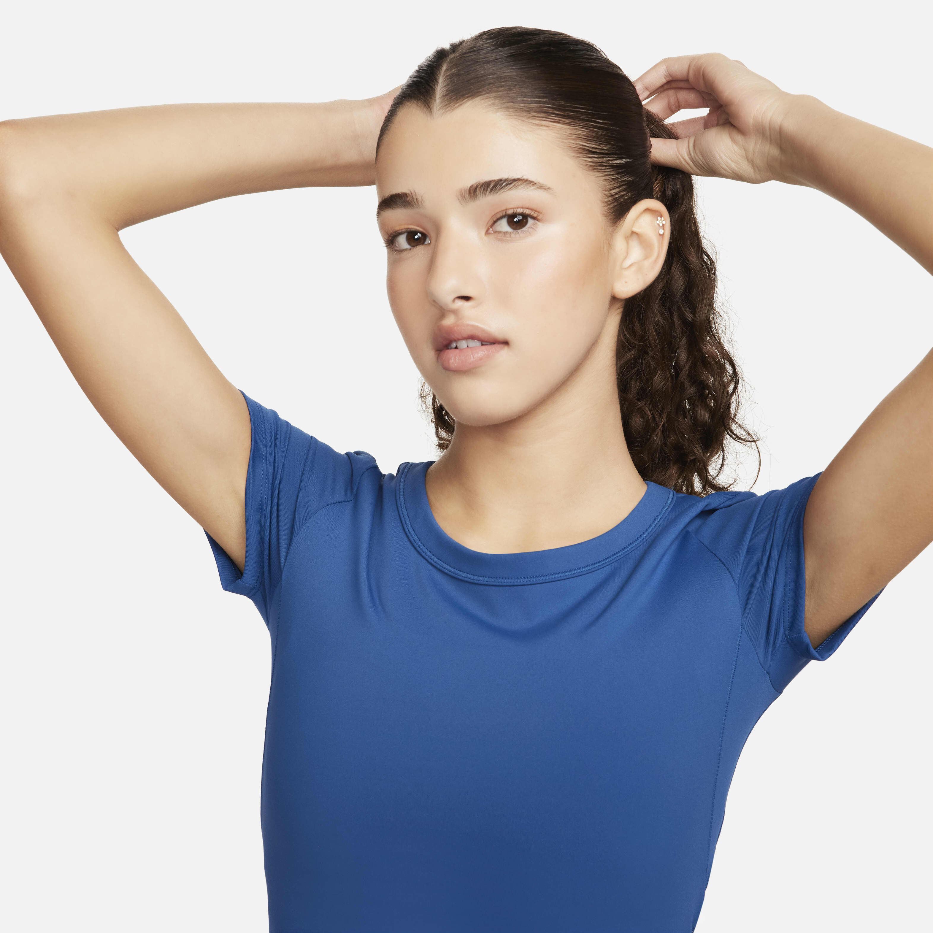 نايكي ون فيتد image number 2