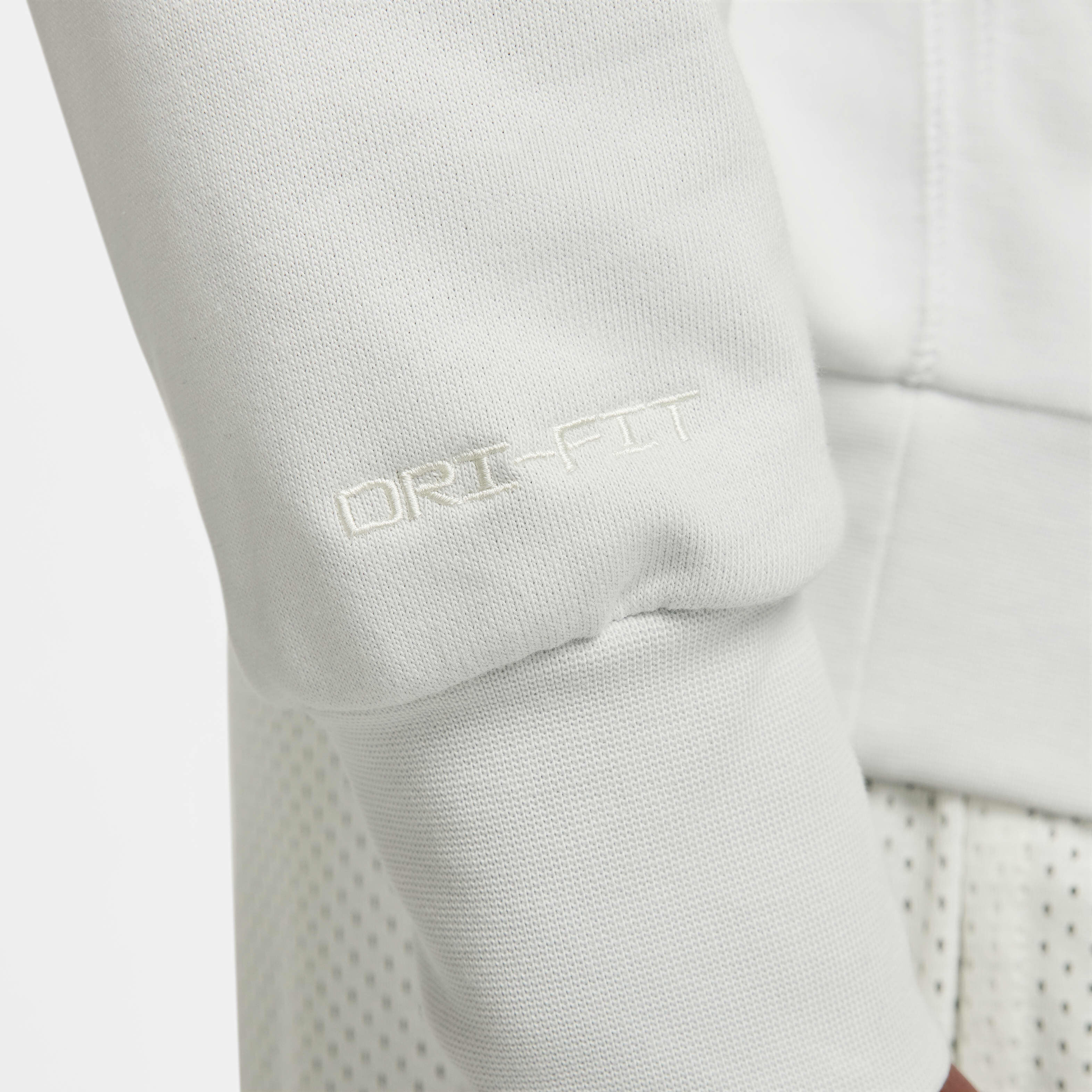 نايكي دراي-فت ستاندرد اشيو image number 4