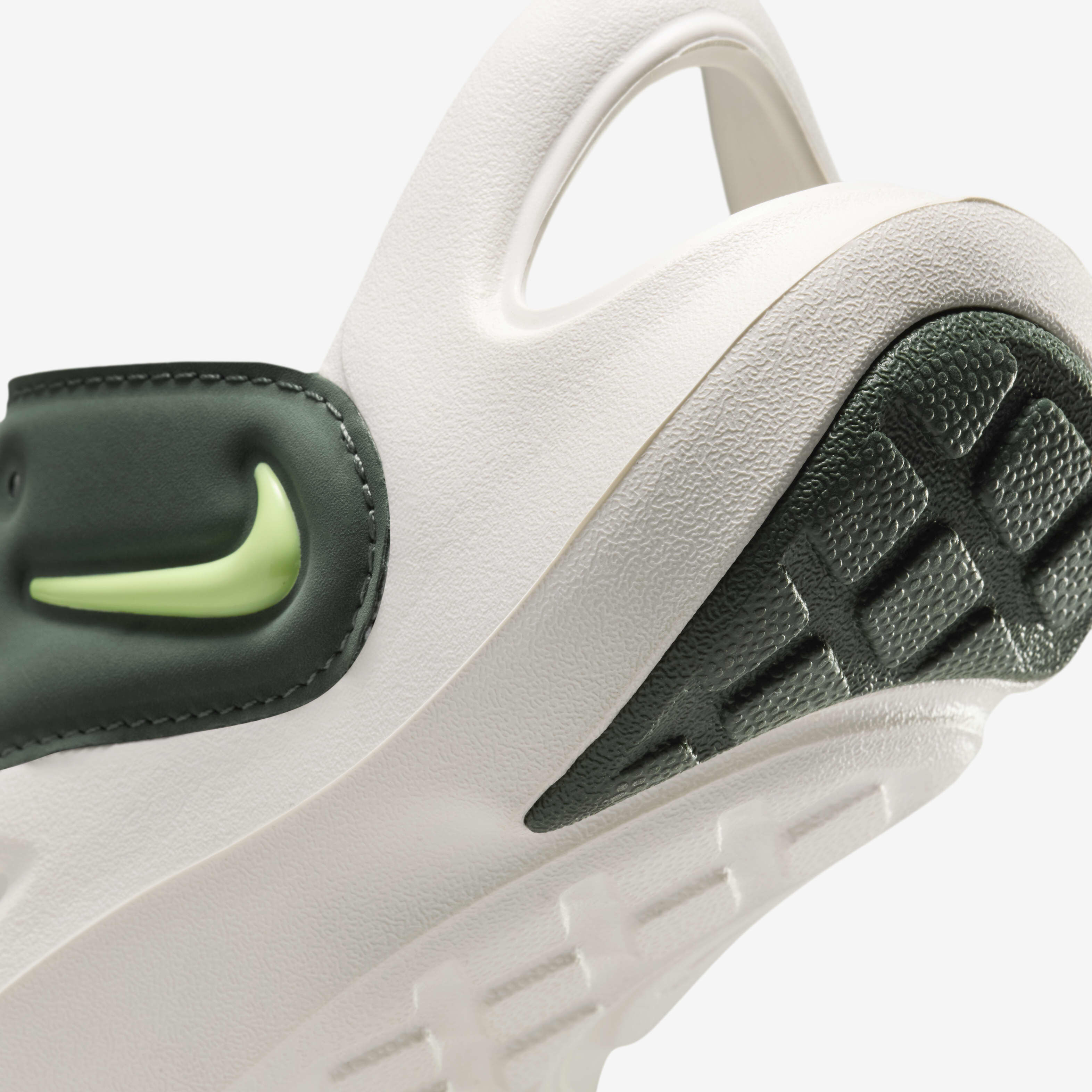 Buy Nike Aqua Swoosh Younger Kids Sandals Nike Kuwait Official