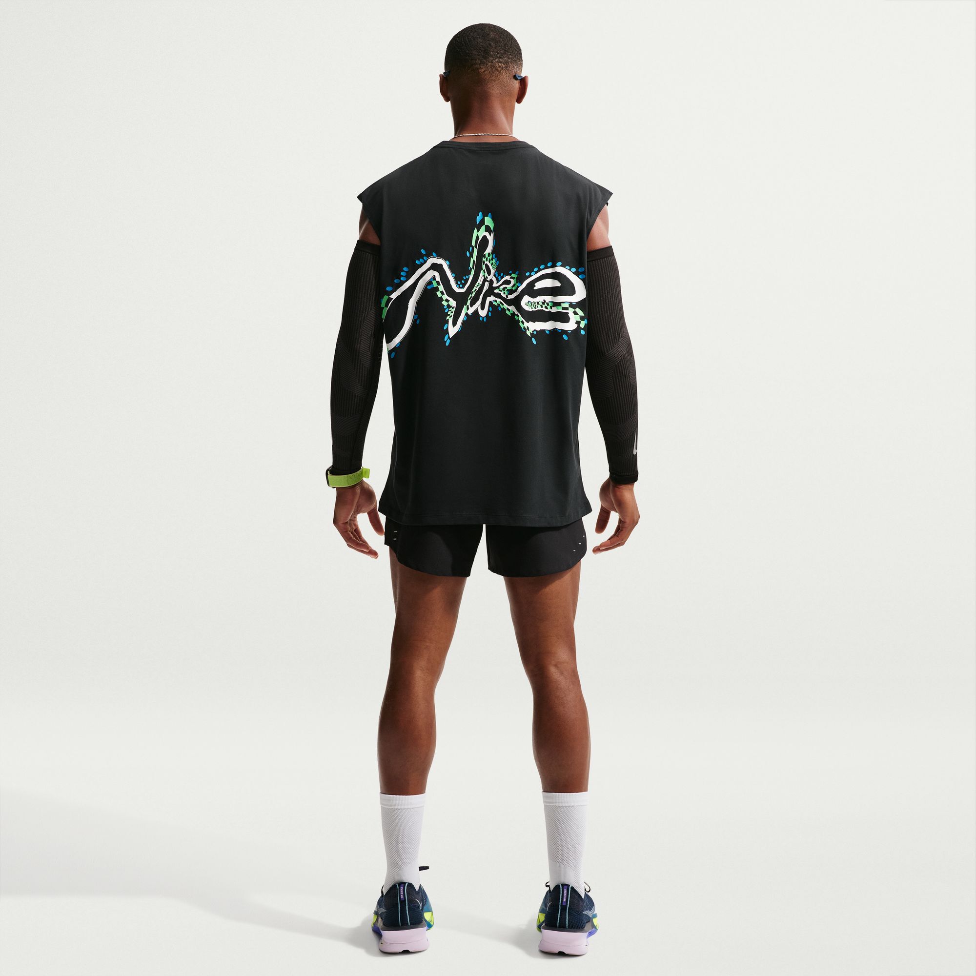 Nike image number 1