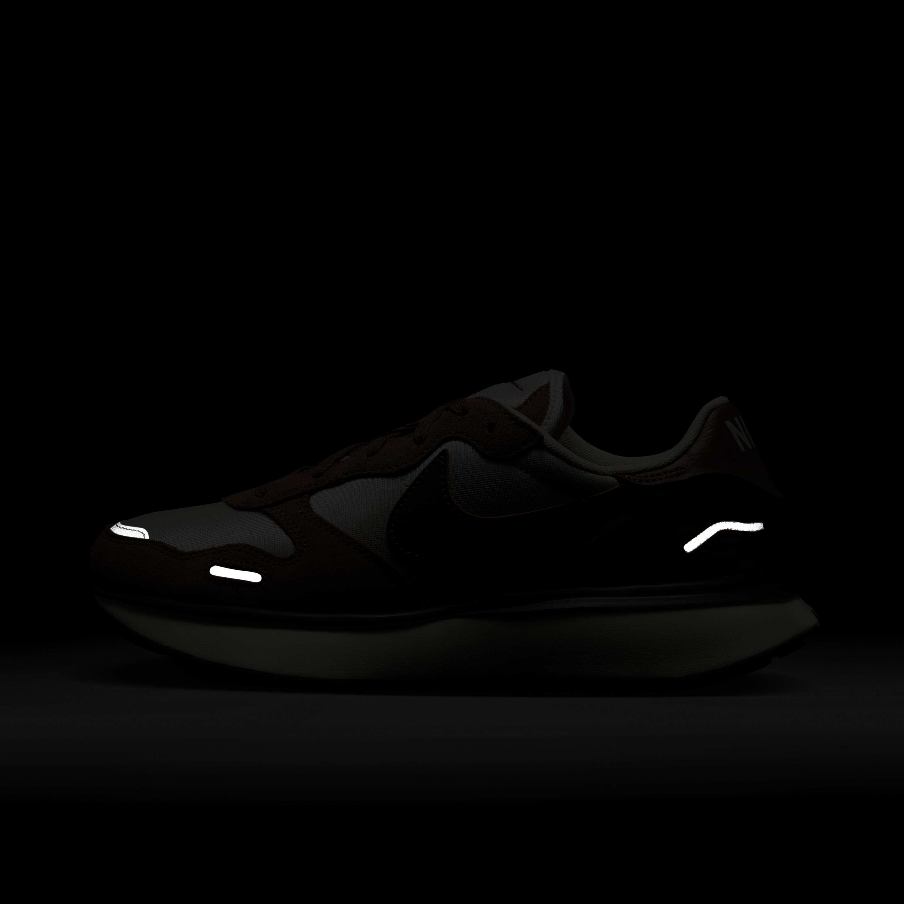 نايكي فينيكس وافل image number 10