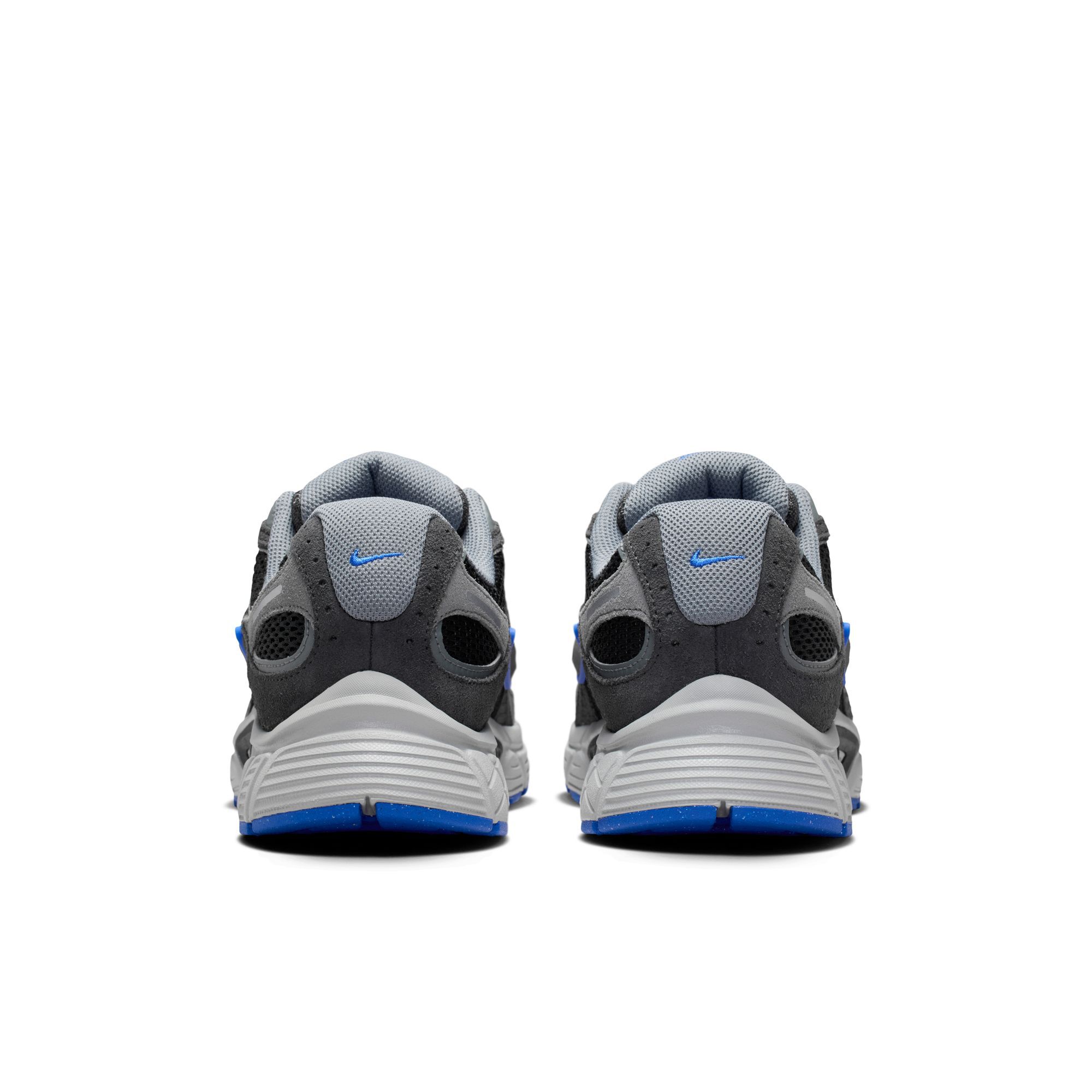 Nike V5 RNR Suede image number 1