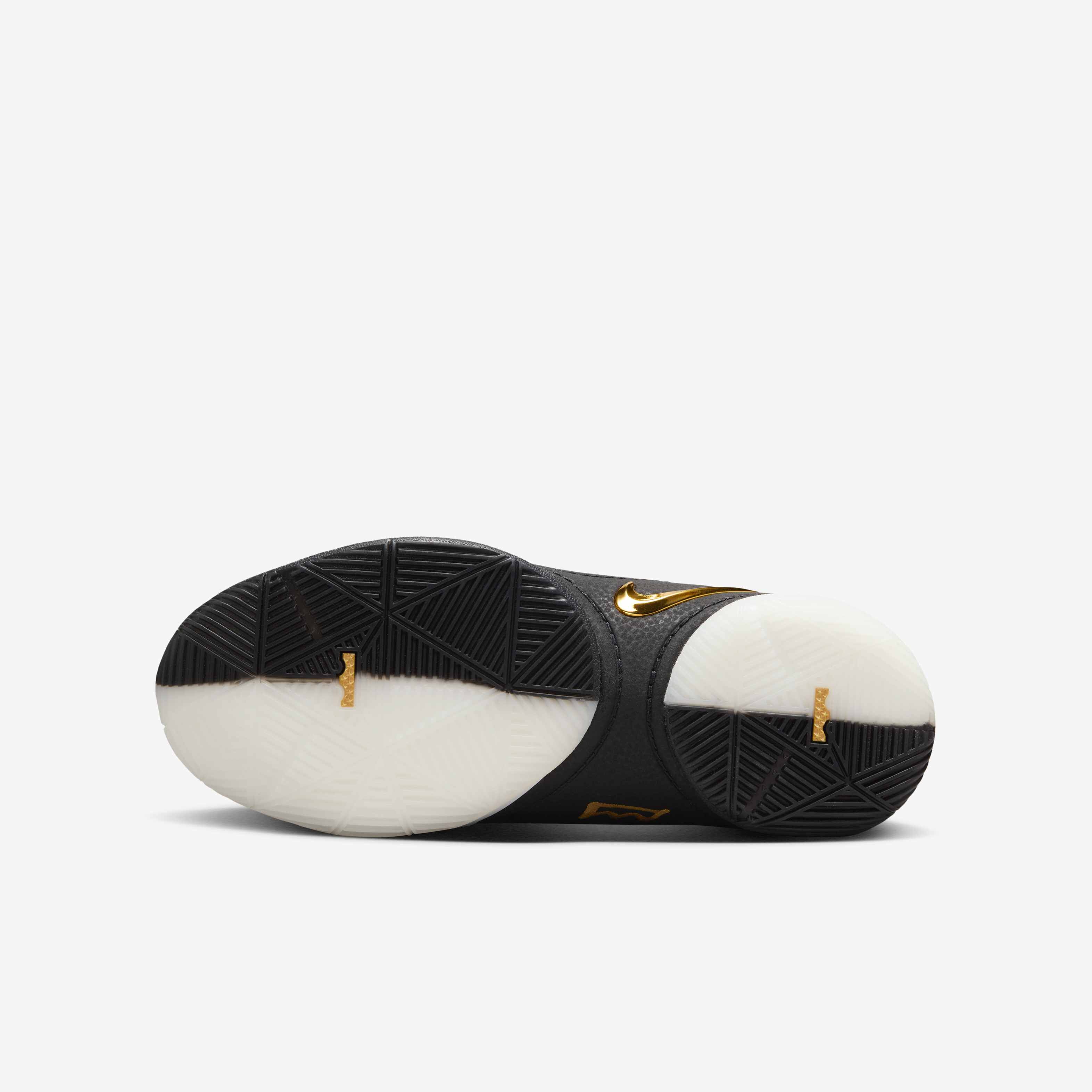 LeBron XXII Split image number 1