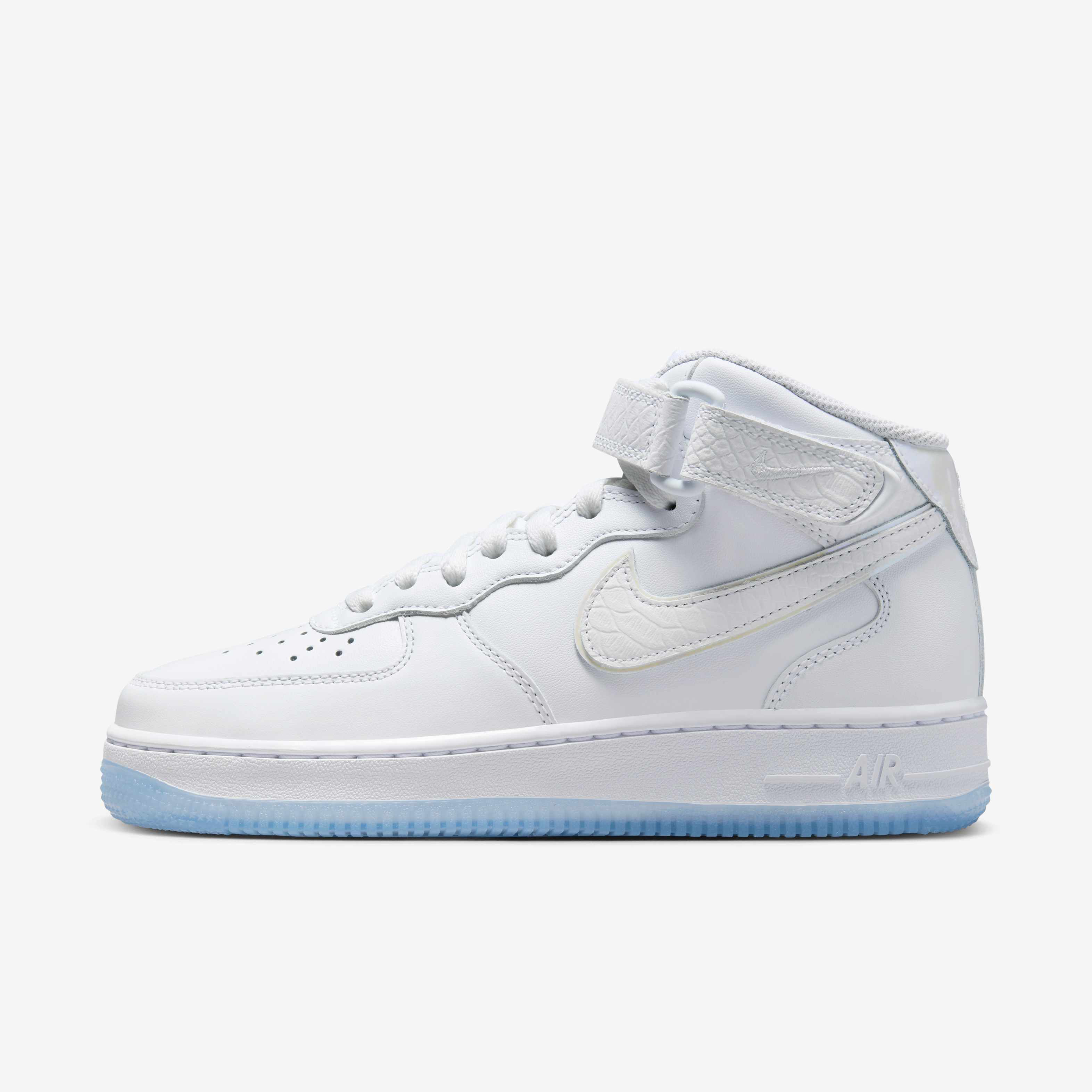 Nike Air Force 1 Mid image number 0