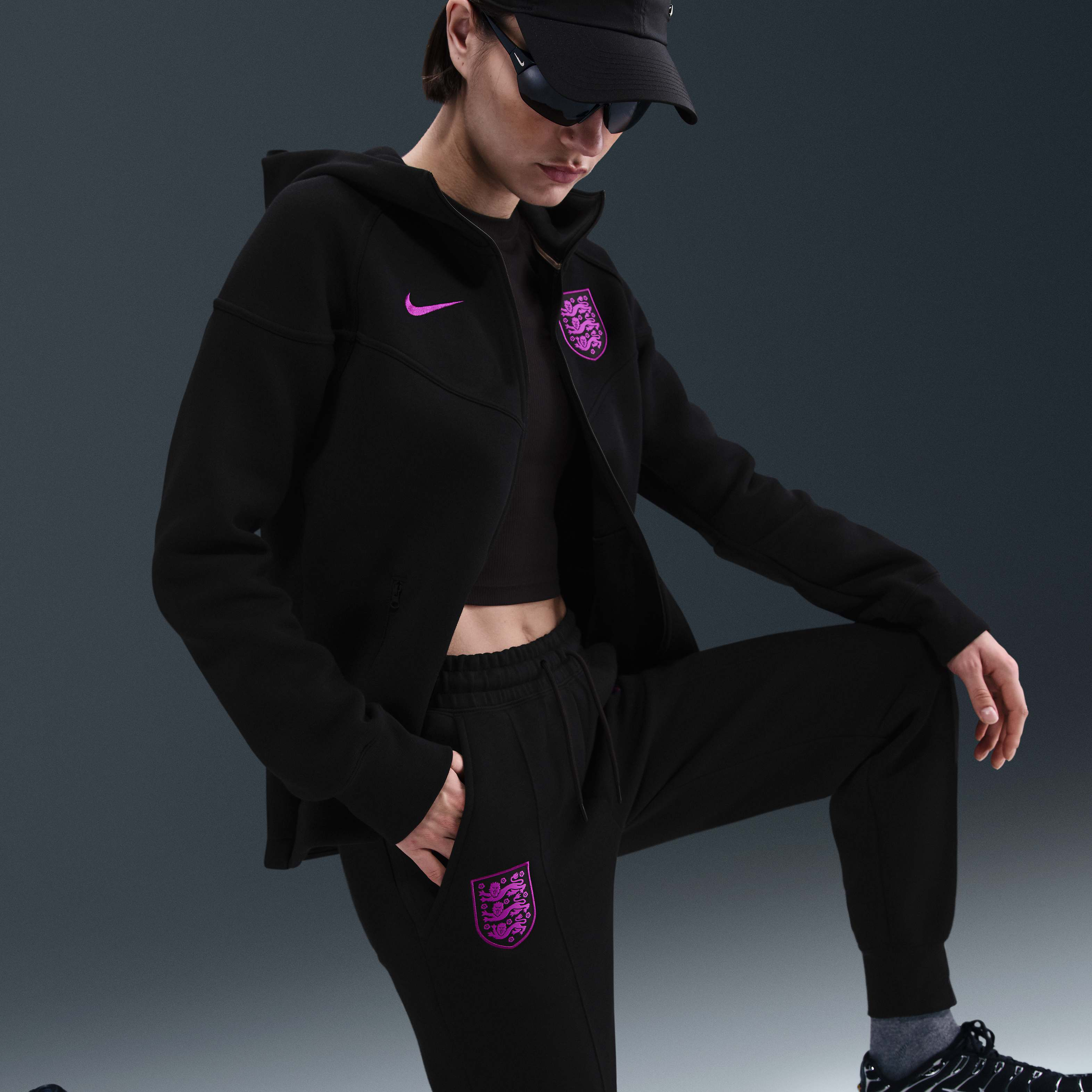 إنجلترا تيك image number 4