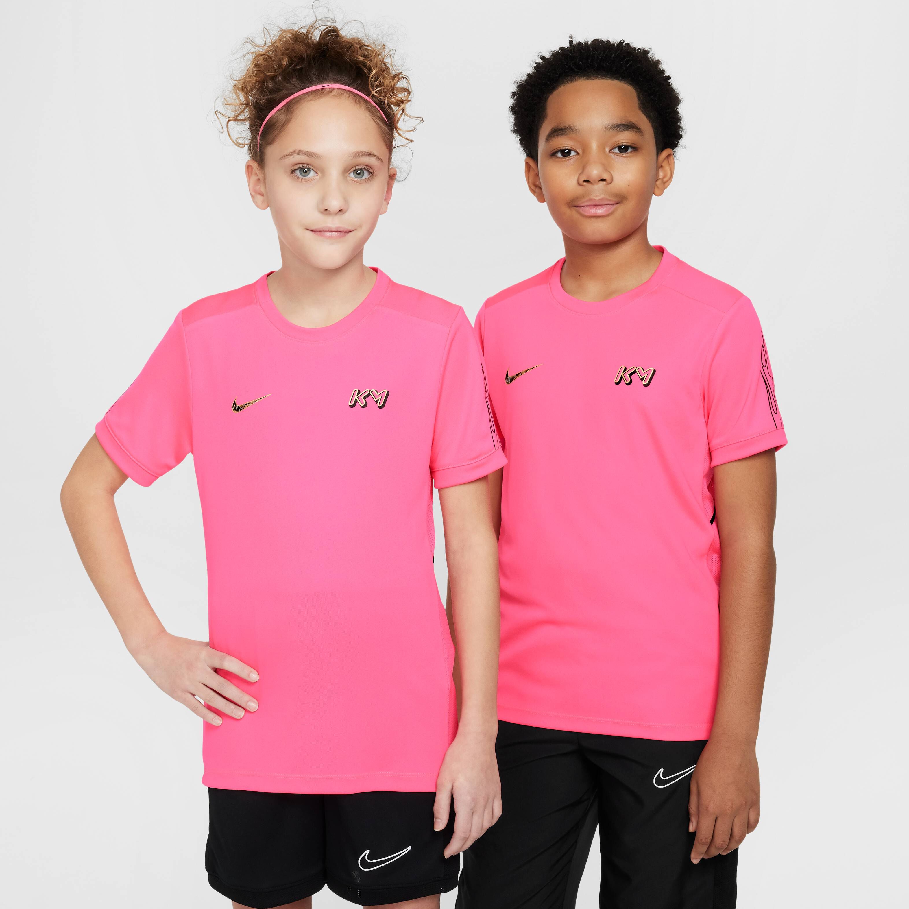 【まとめ買い】 Buy Kylian Mbappé Academy Older Kids' Dri-FIT Football Top バッグ