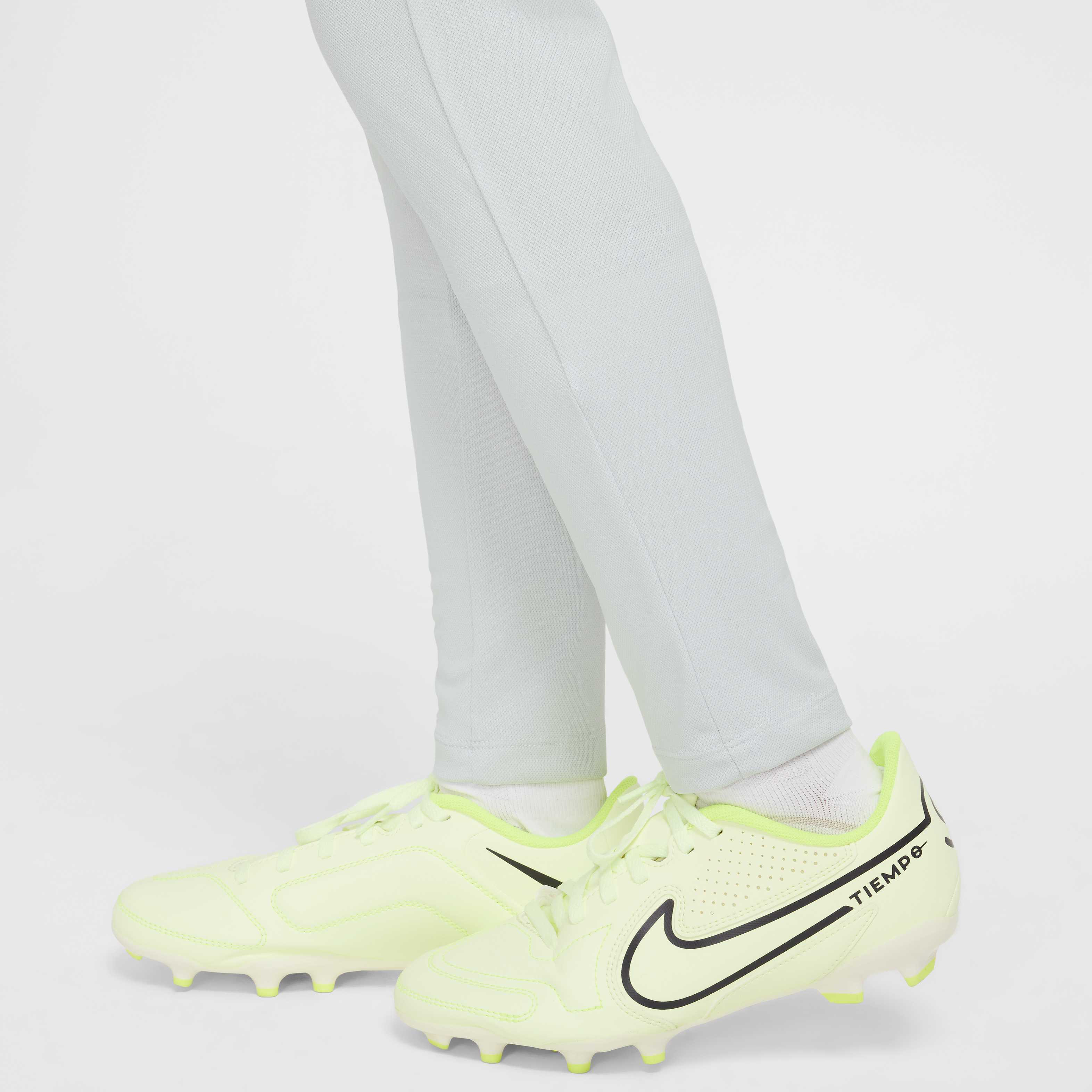 نايكي أكاديمي image number 10