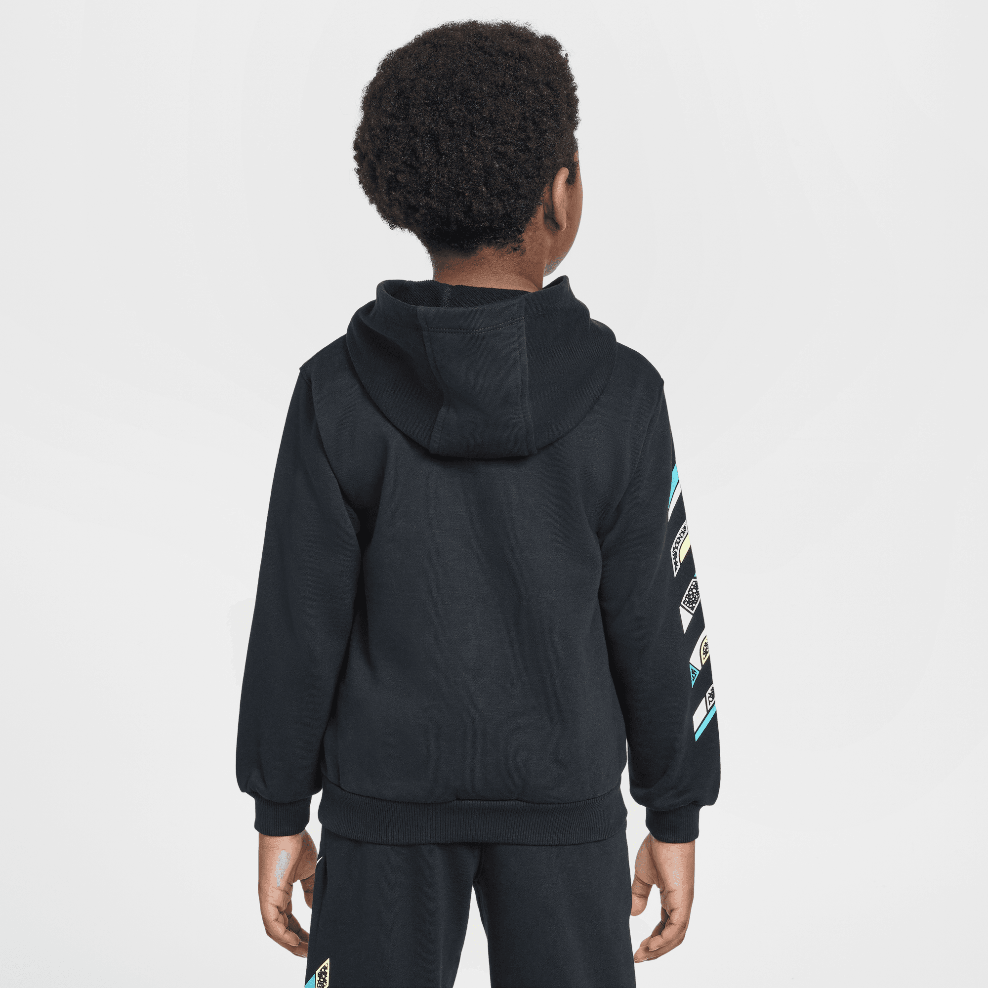 Nike Sportswear "Outside the Lines" image number 5