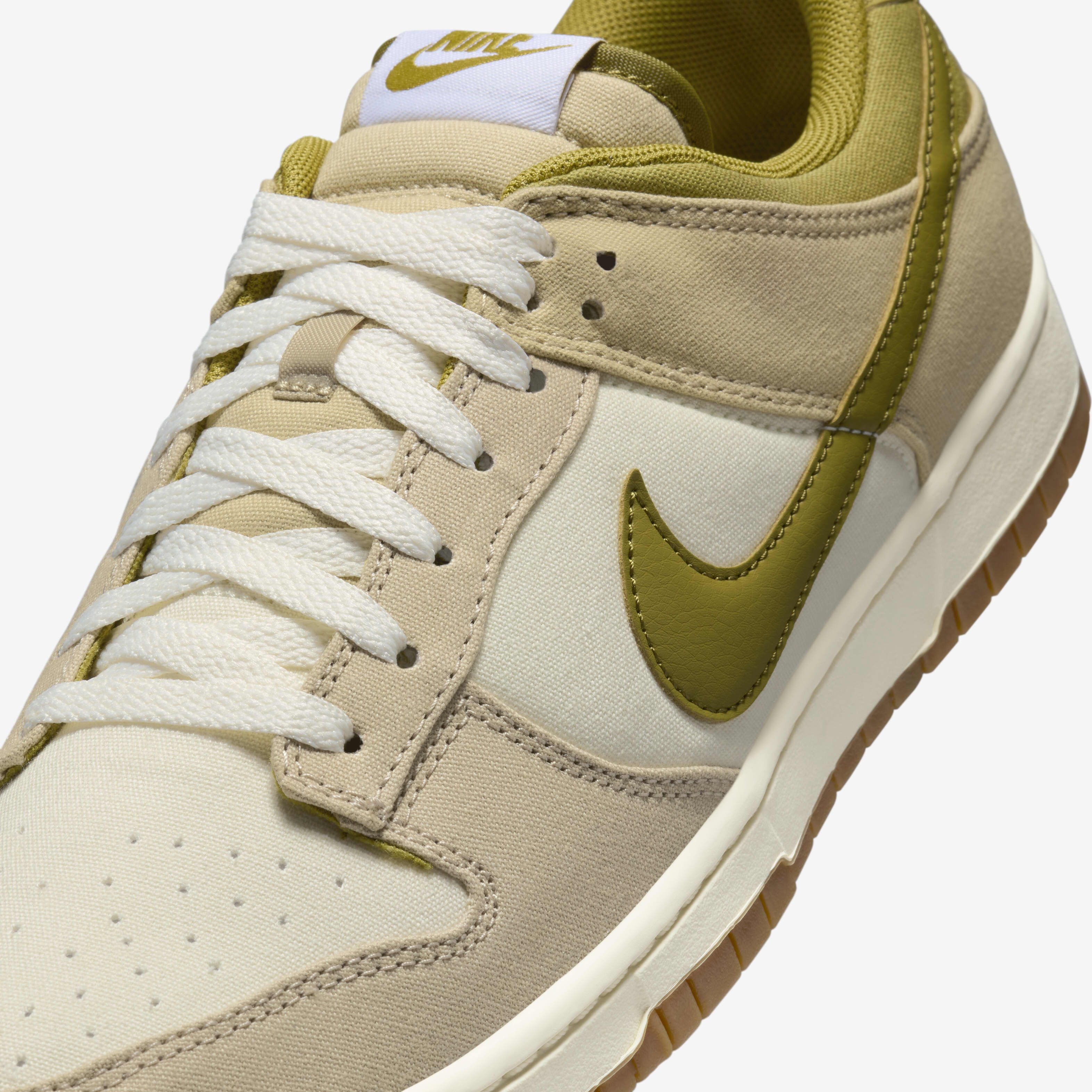 nike dunk low cream laces