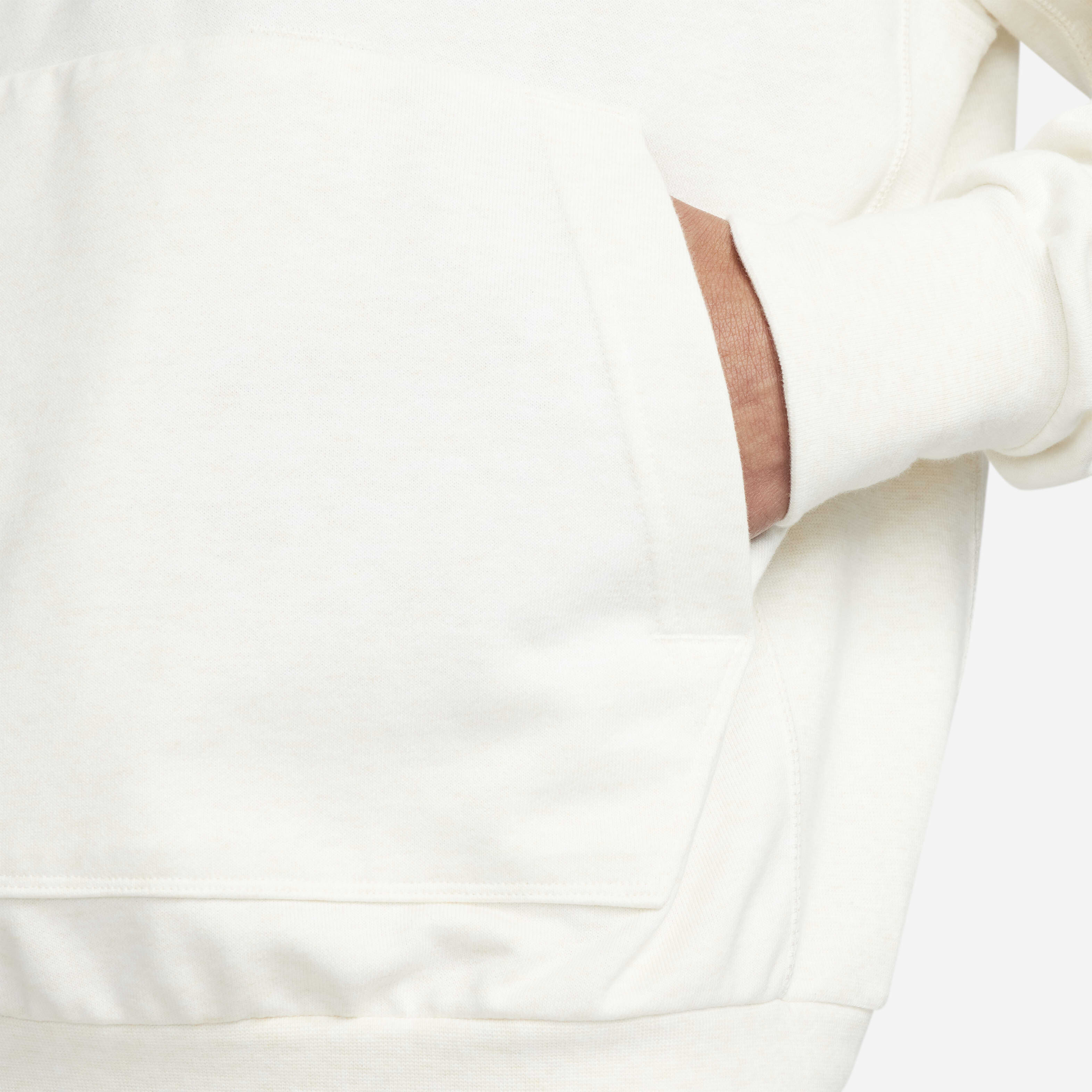 Nike Standard Issue image number 4