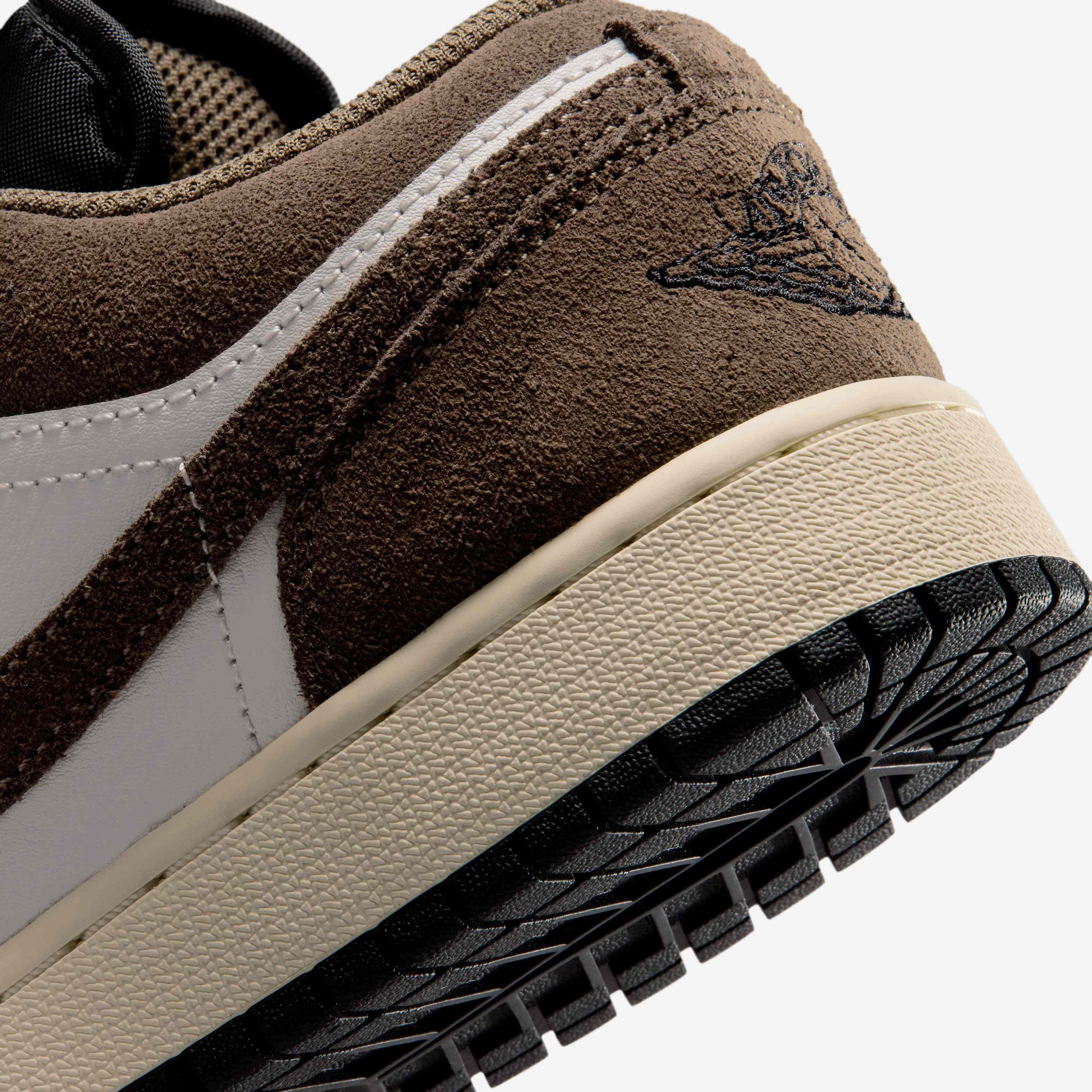 Air Jordan 1 Low image number 7