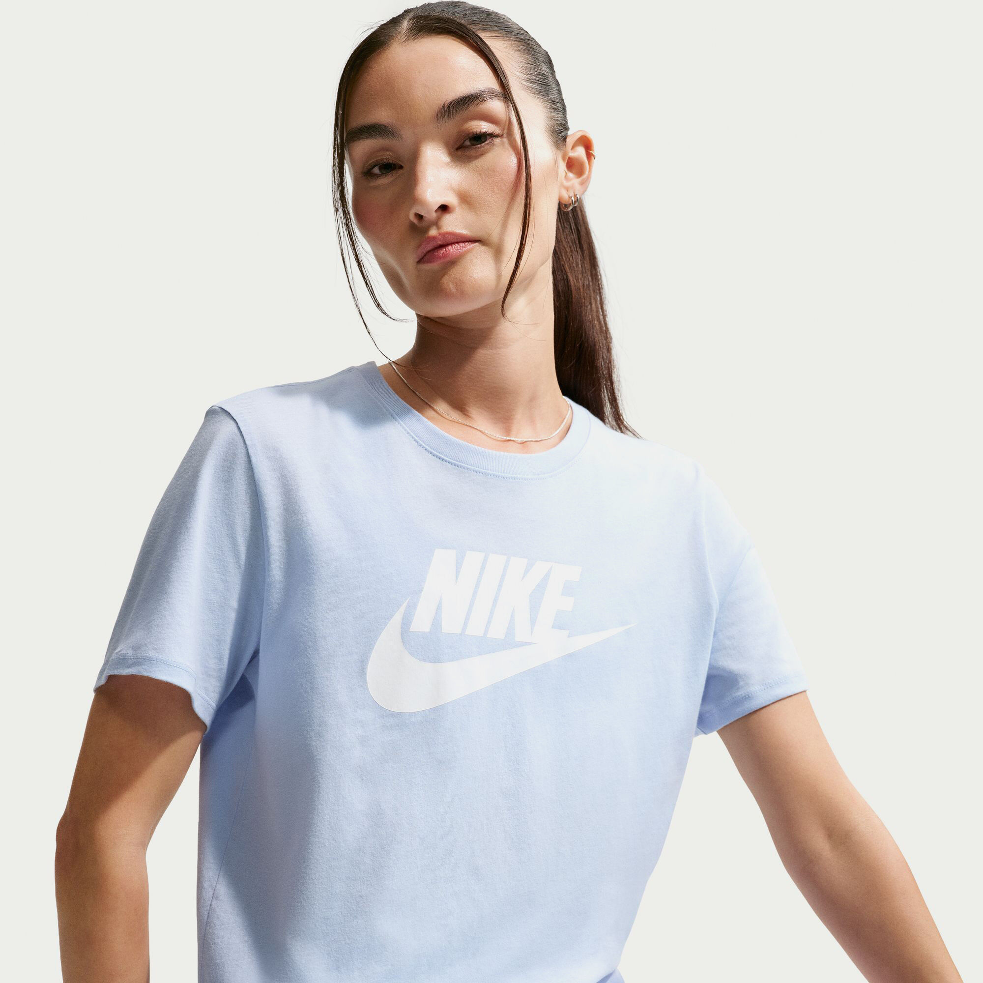 Nike Sportswear Essentials image number 4