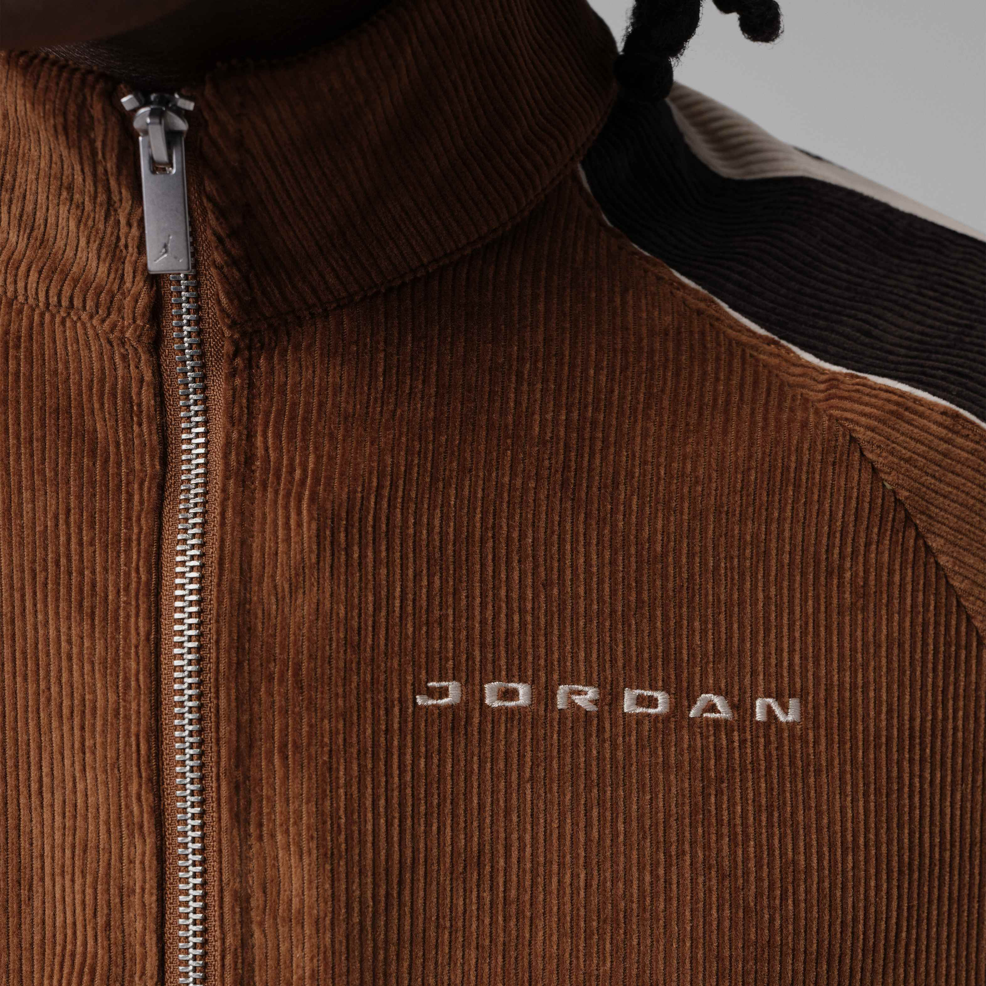 Zoom image