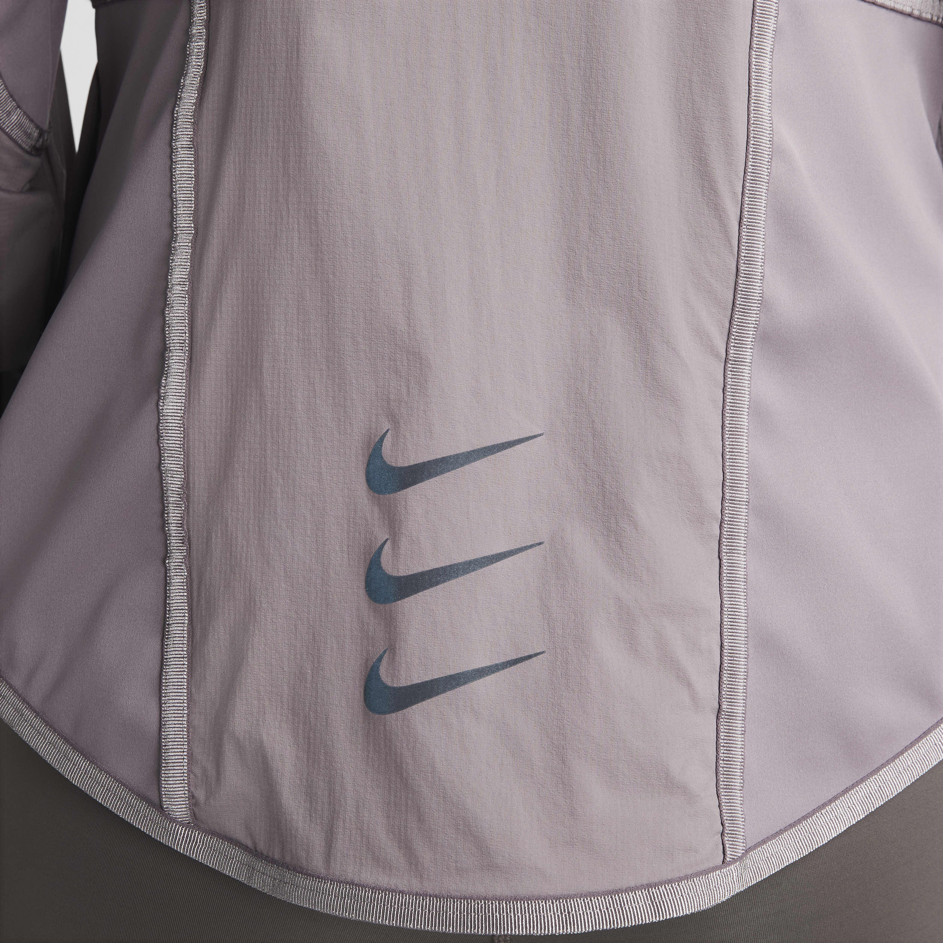 Nike Storm-FIT Run Division image number 4