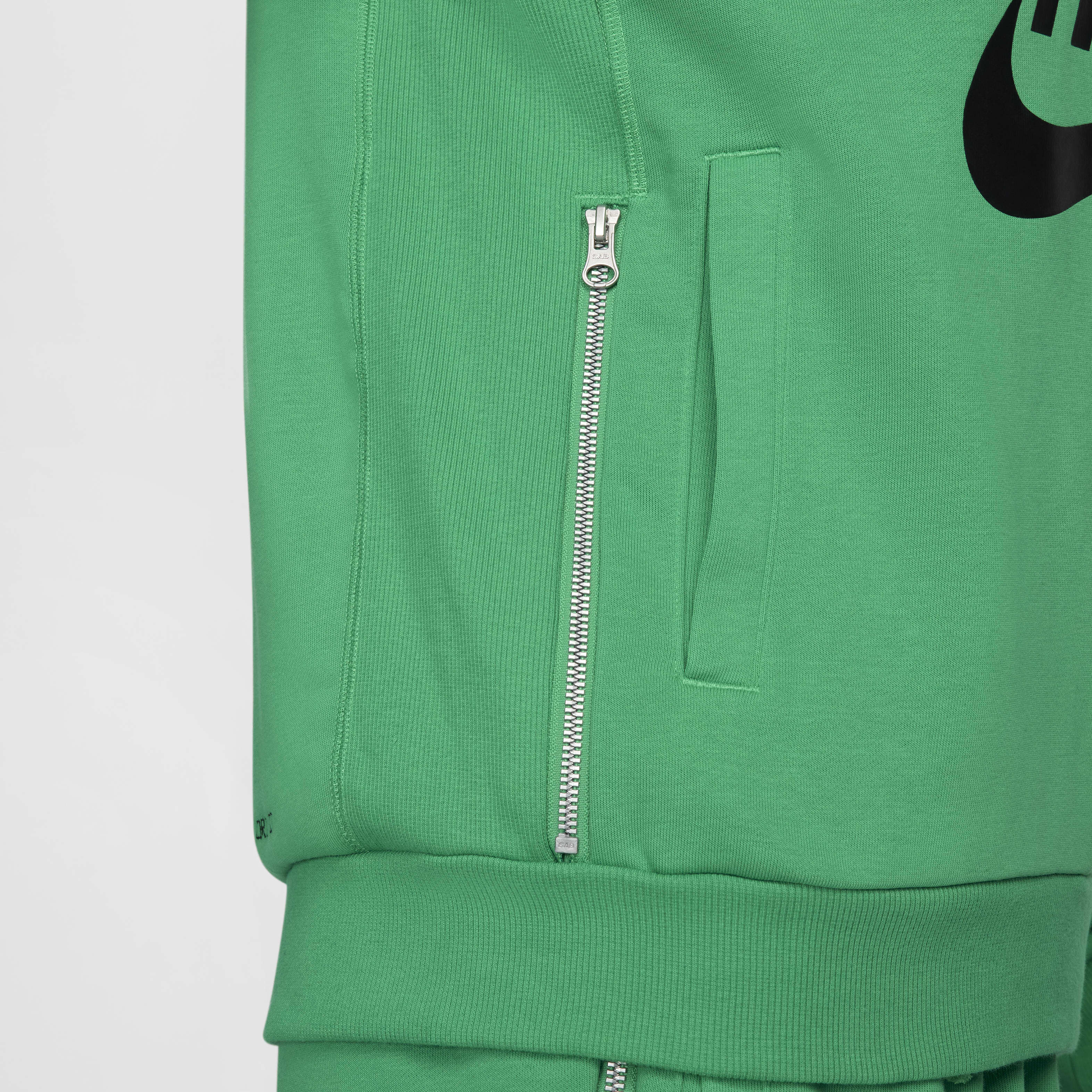 Giannis Standard Issue image number 7