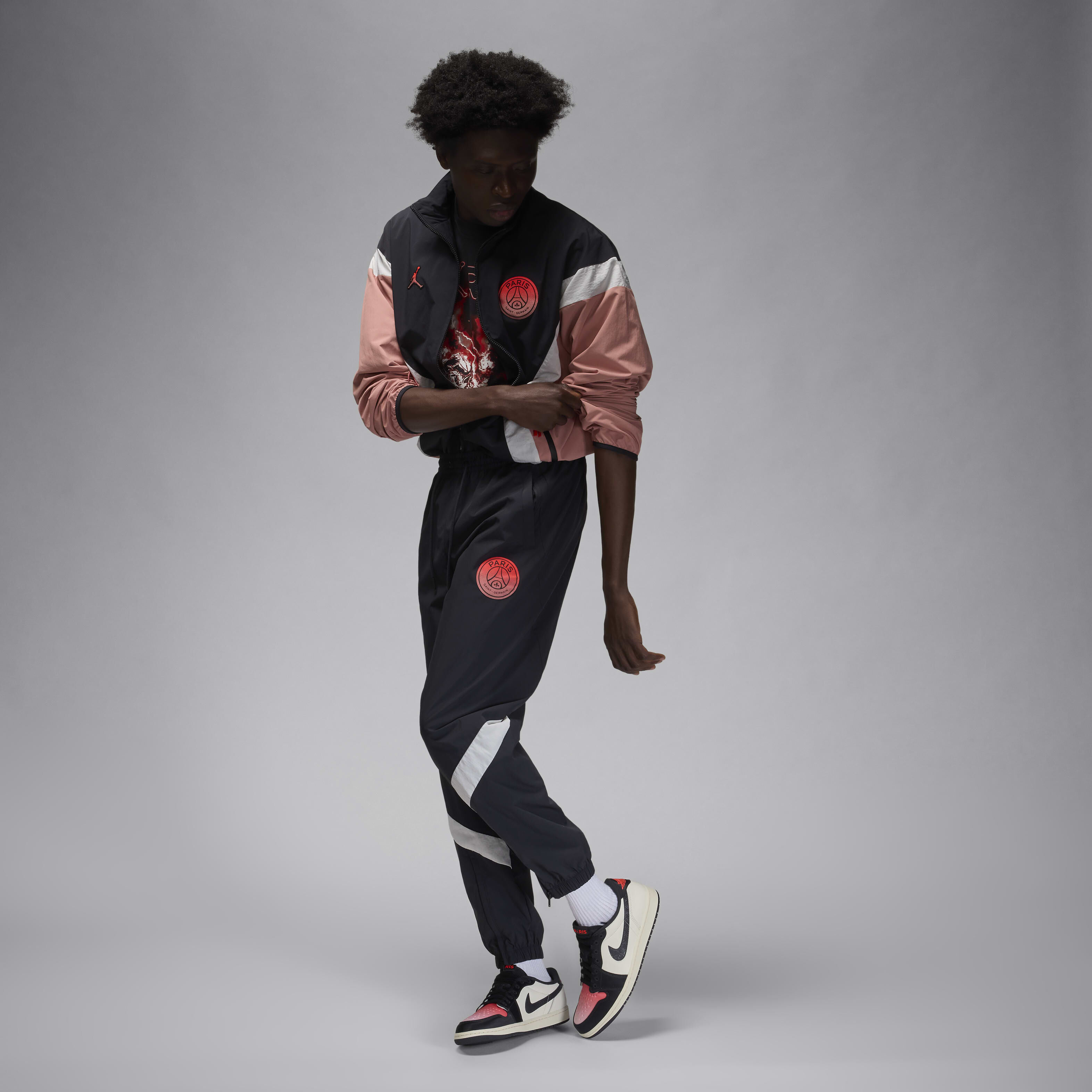 Air Jordan 1 Retro Low Paris Saint-Germain image number 8