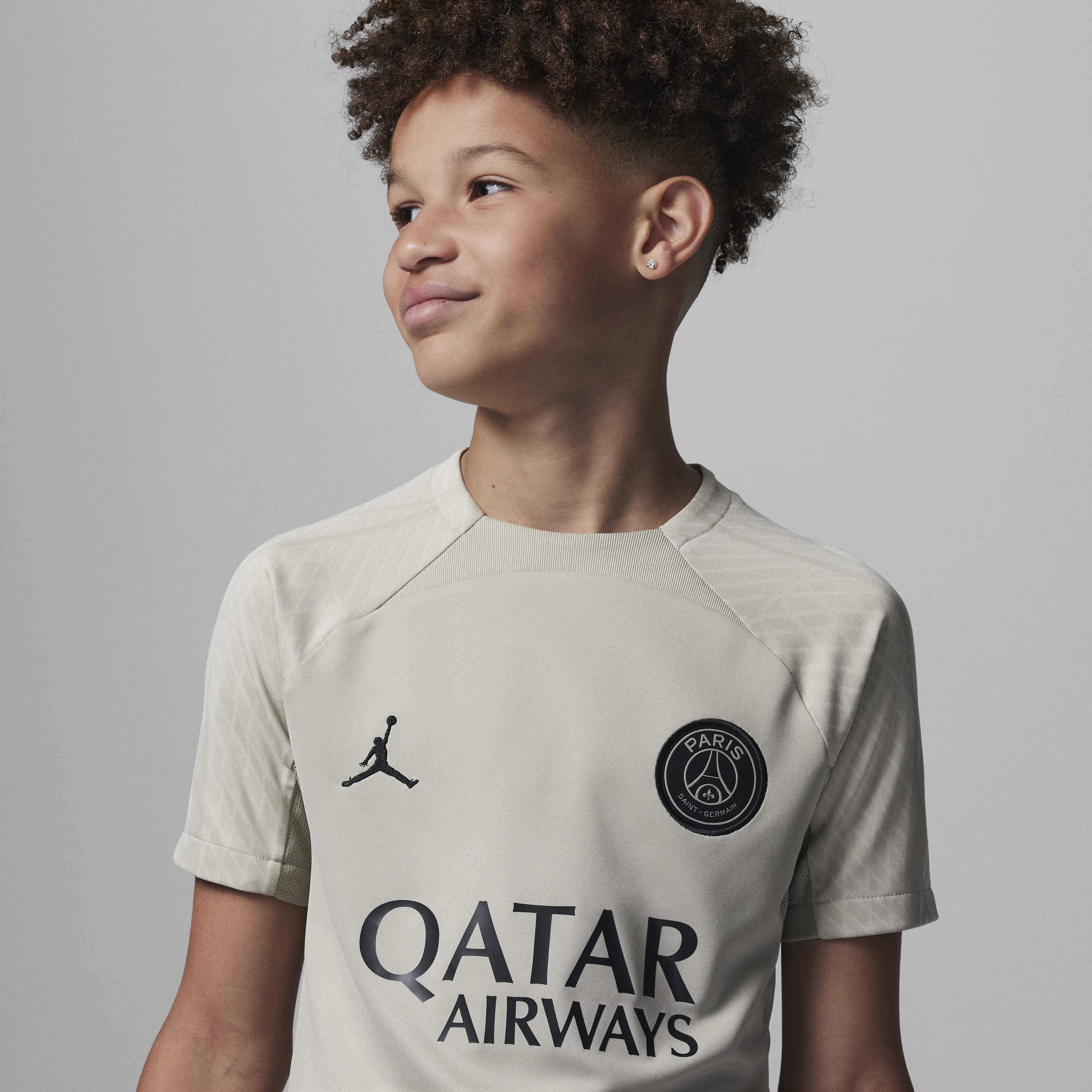 باريس سان جيرمان سترايك البديل image number 2