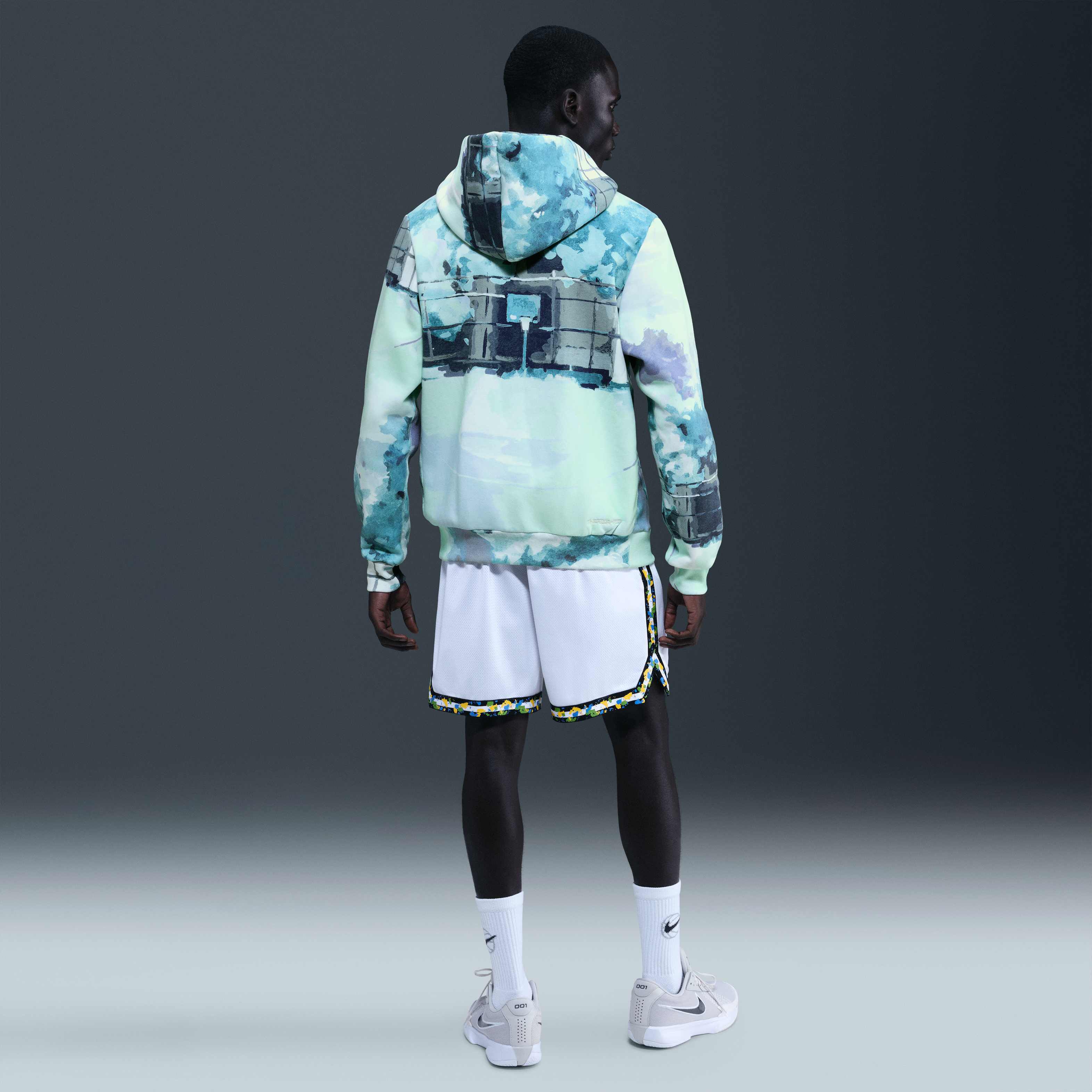 Nike Standard Issue image number 4