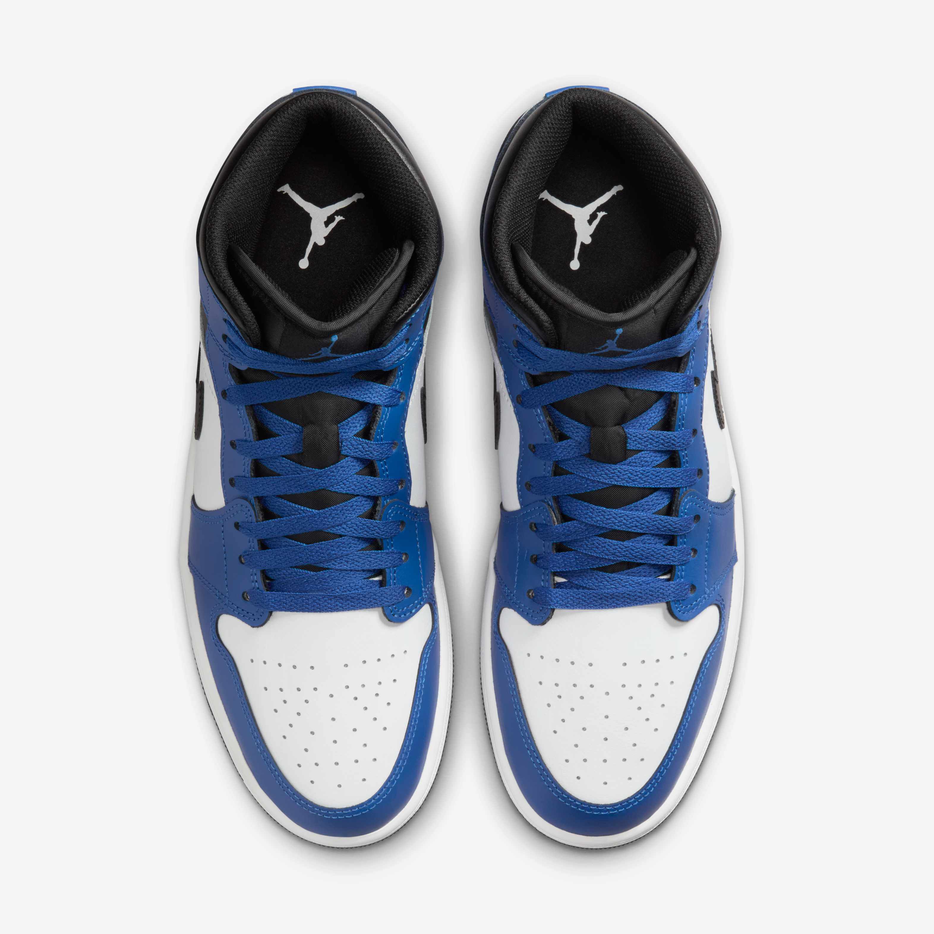 Air Jordan 1 Mid Shoes image number 3
