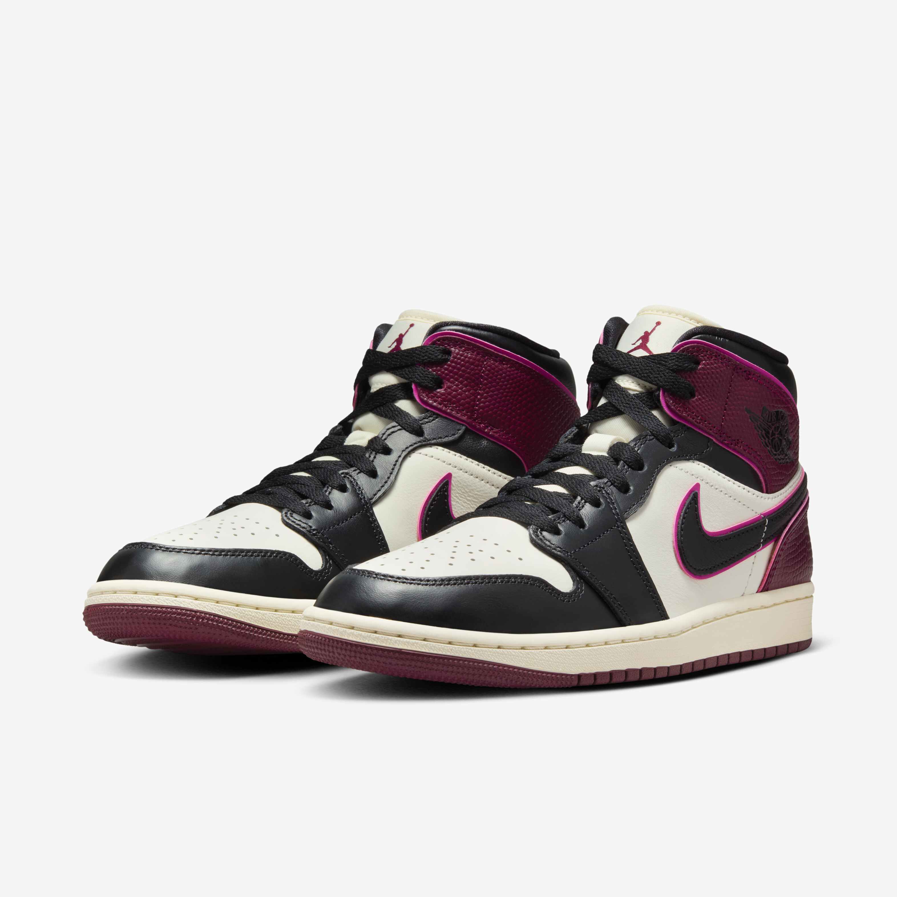 Air Jordan 1 Mid SE image number 4