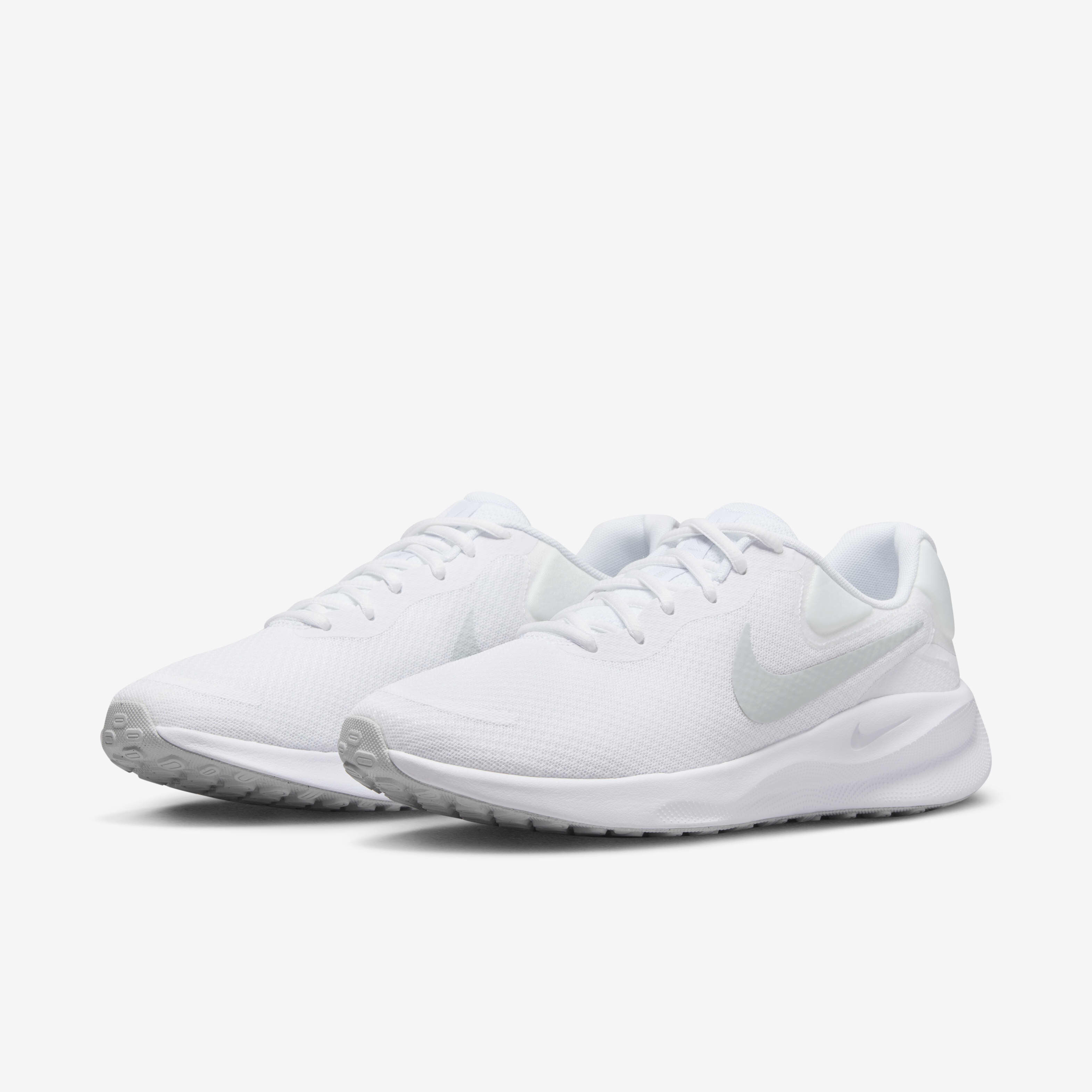 Woodburn nike store revolution 3 2025
