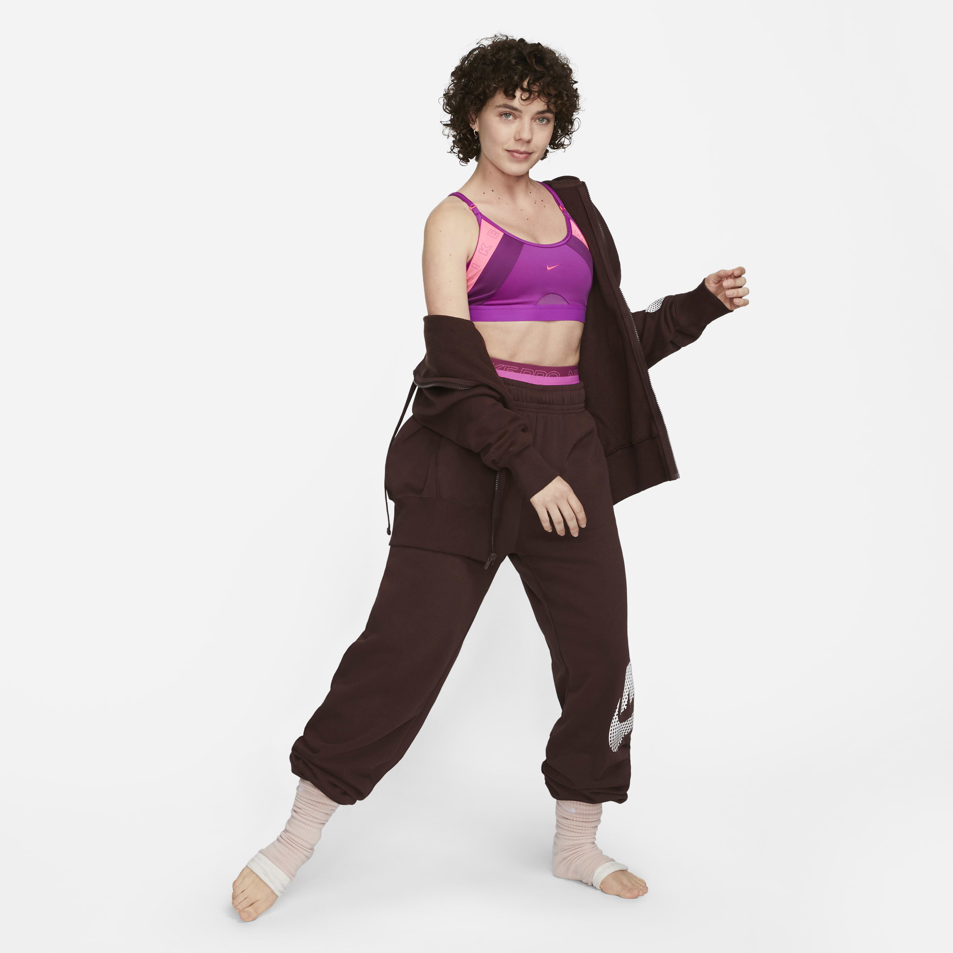 نايكي سبورتسوير image number 5