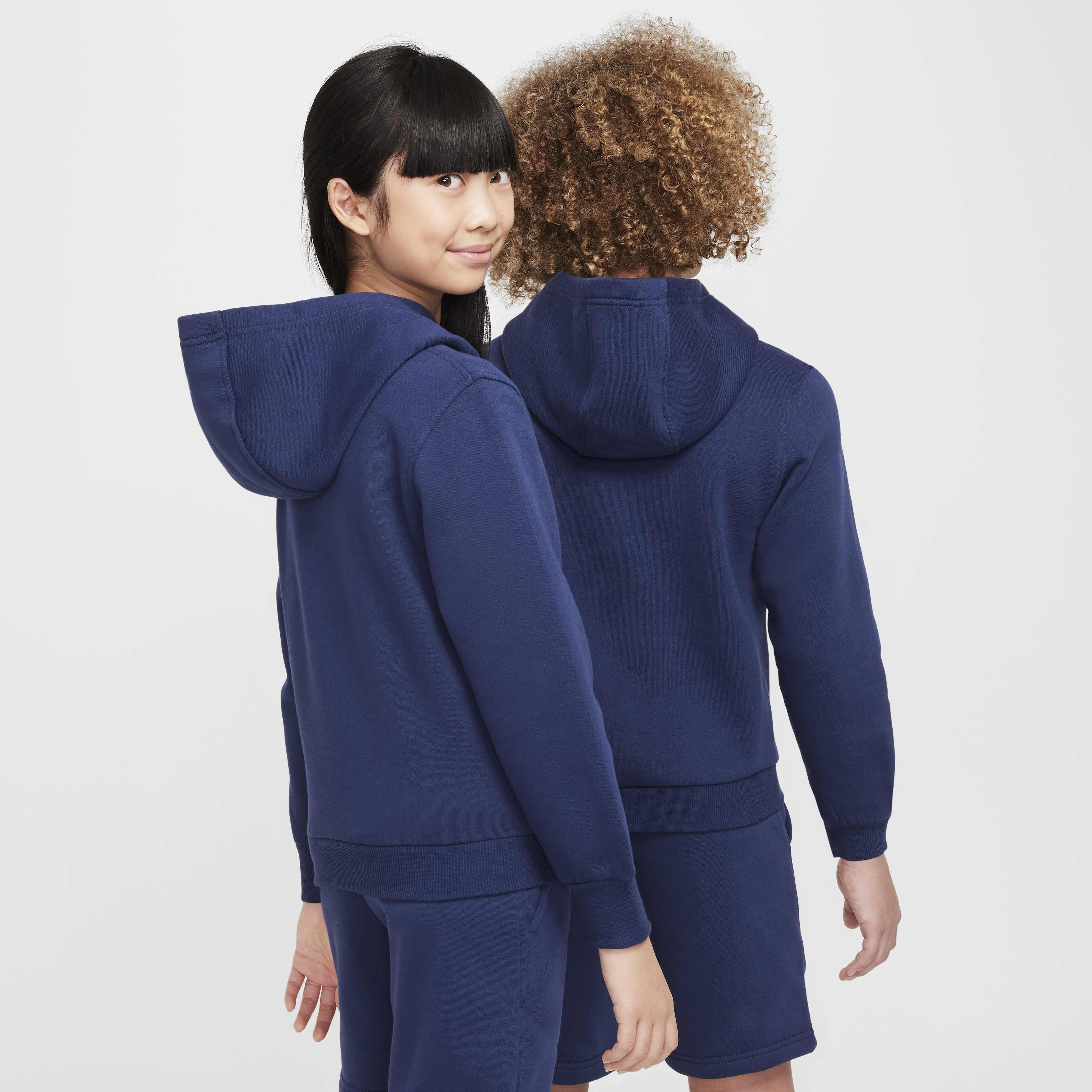 نايكي سبورتسوير كلوب فليس image number 1