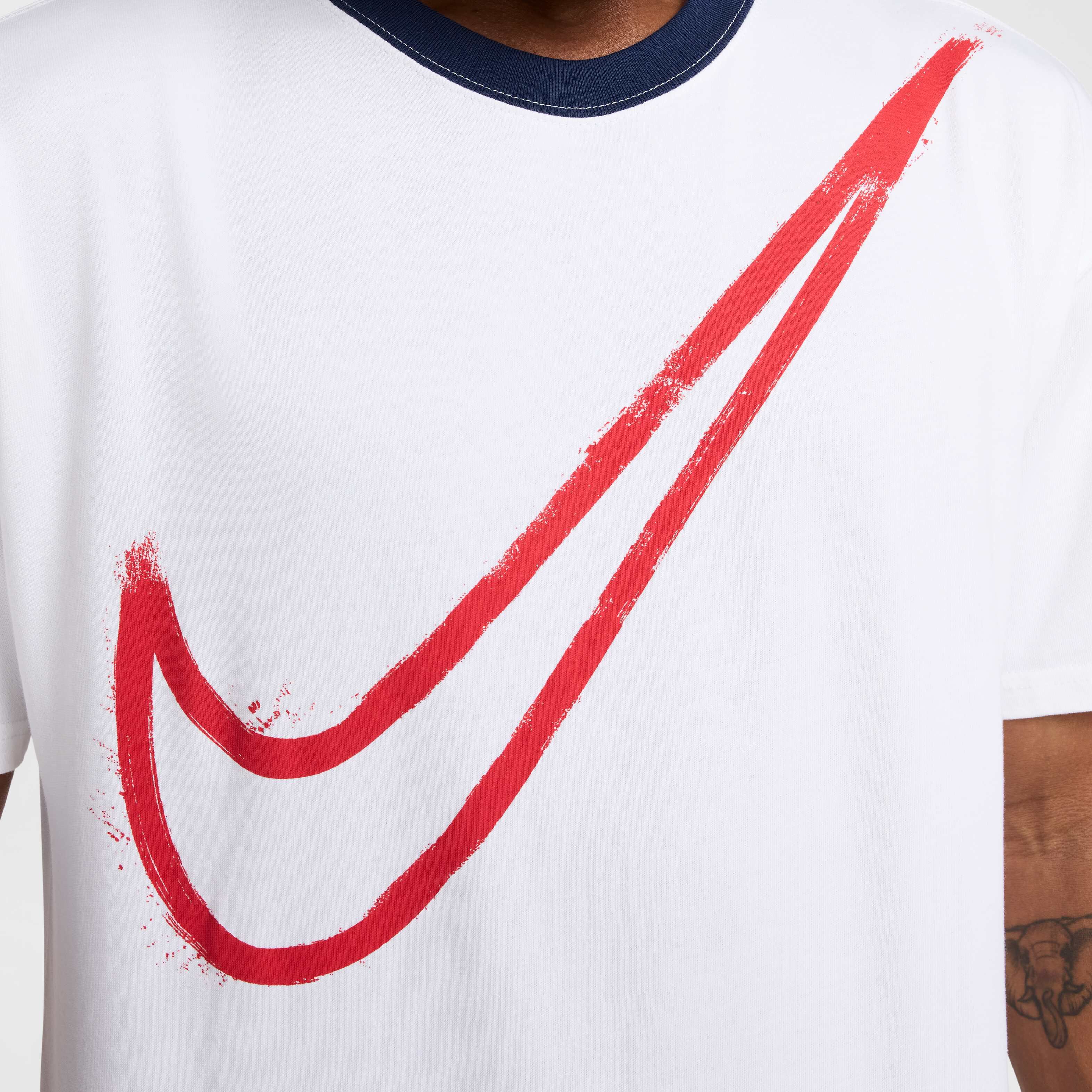 Paris Saint-Germain Swoosh image number 3