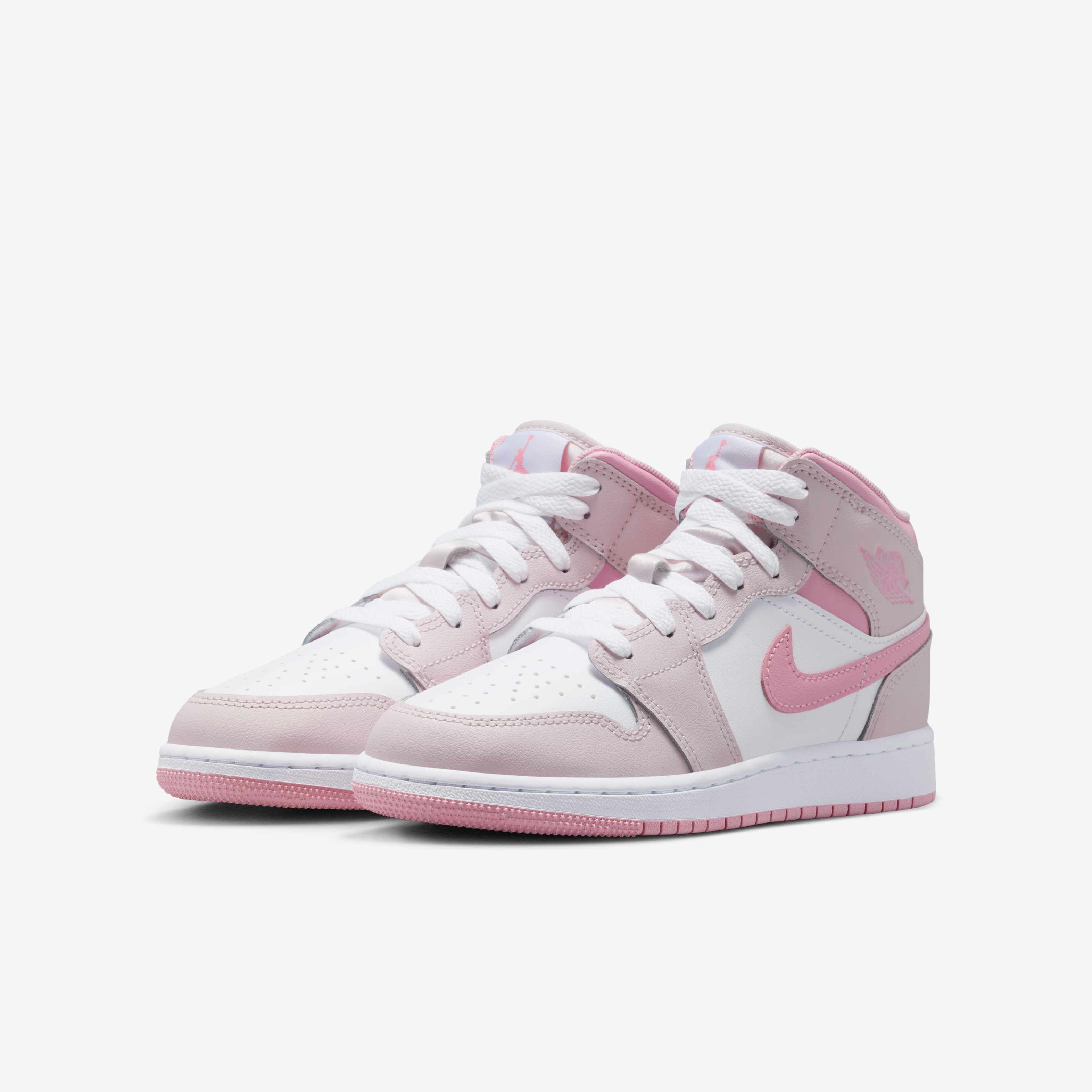 Air Jordan 1 Mid image number 4