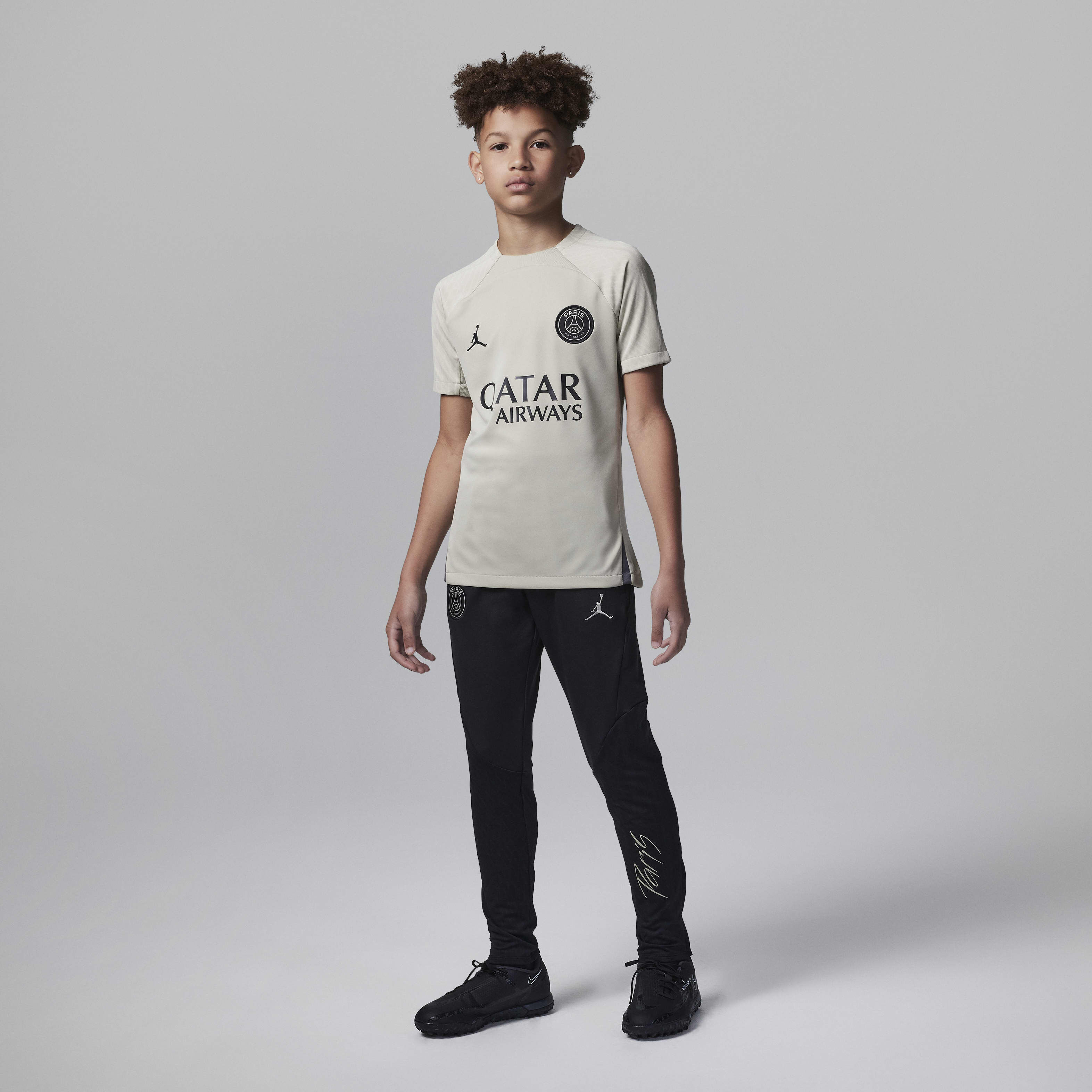 باريس سان جيرمان سترايك البديل image number 7