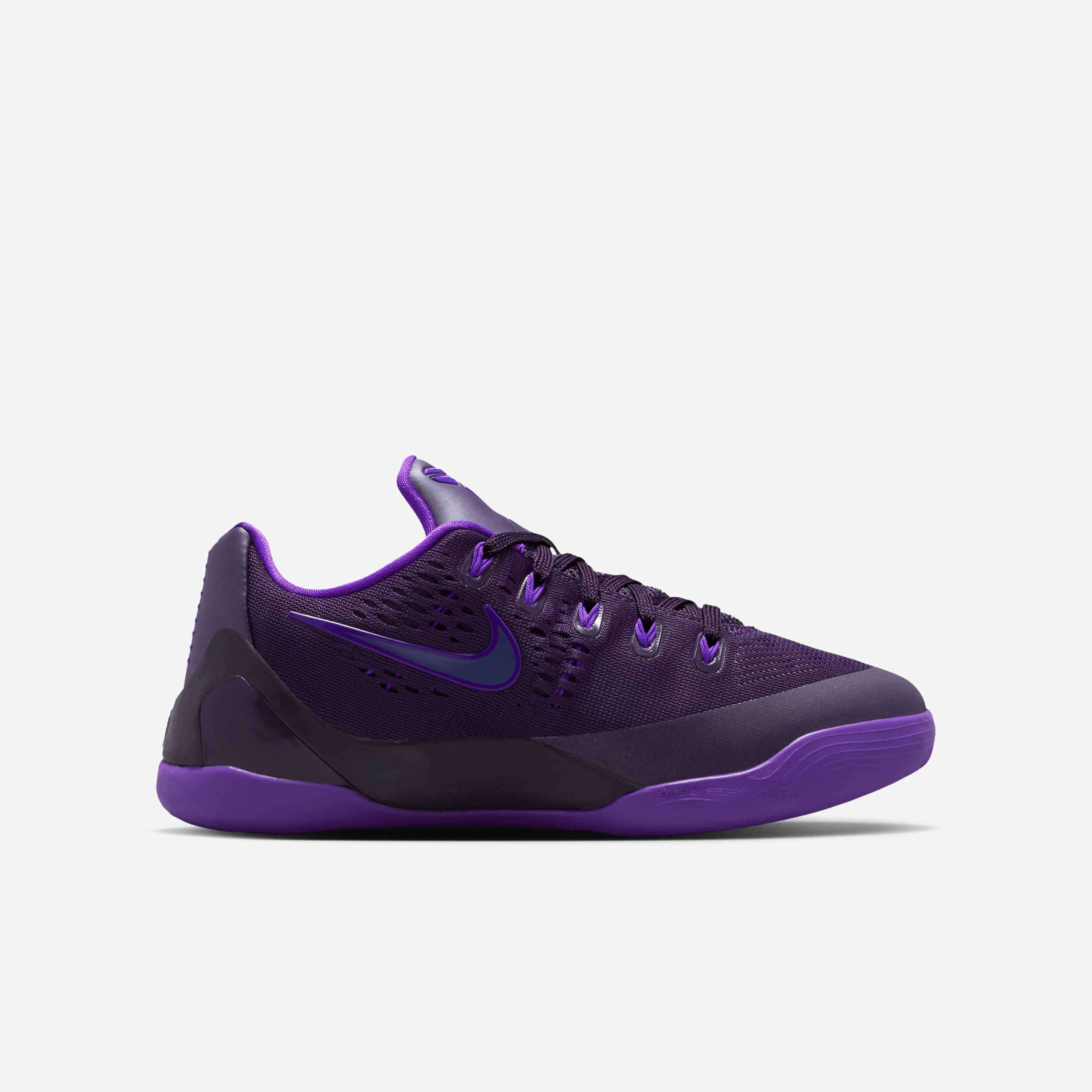 Kobe IX Low EM 'Stitches' image number 2
