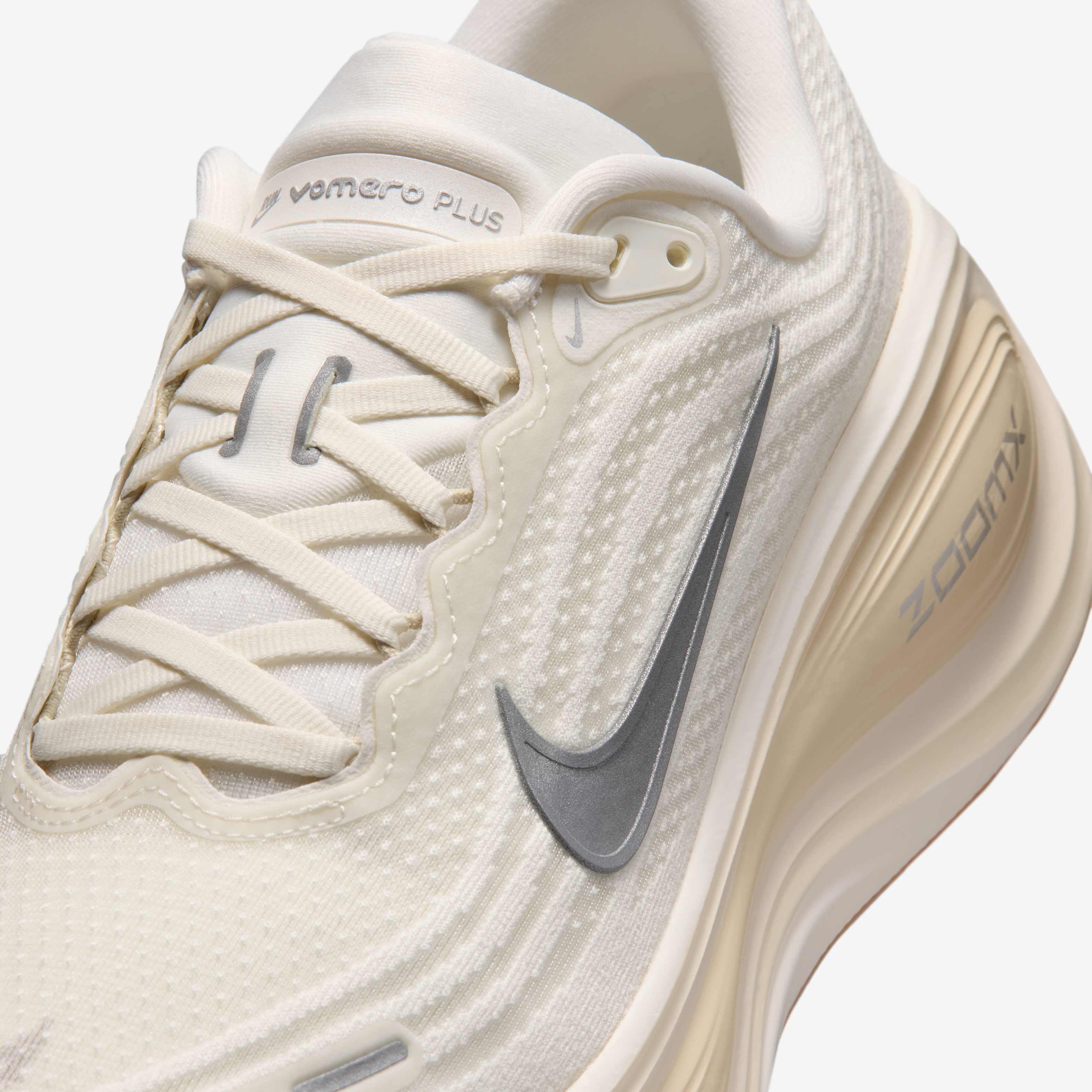Nike Vomero Plus image number 6
