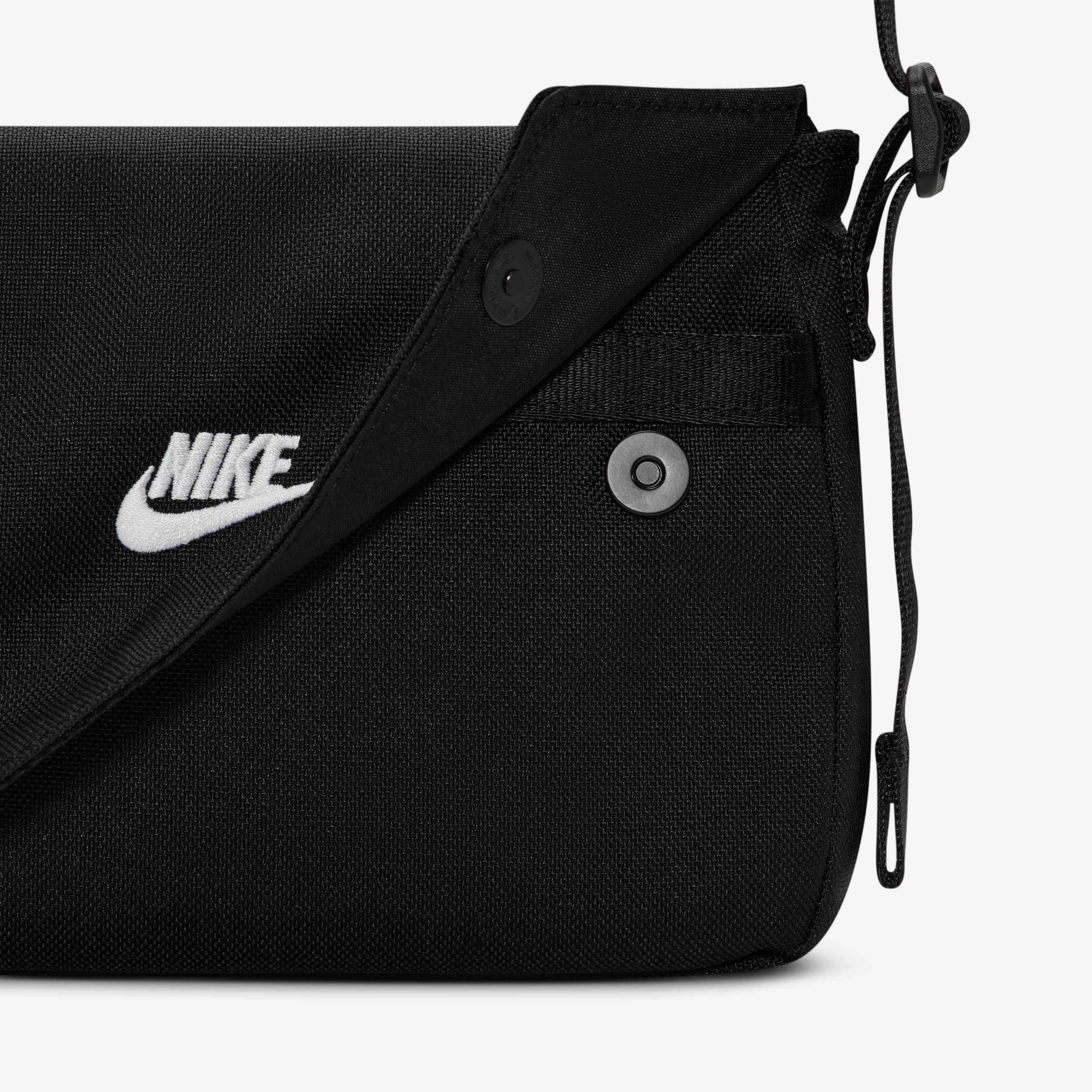 Nike Heritage image number 4