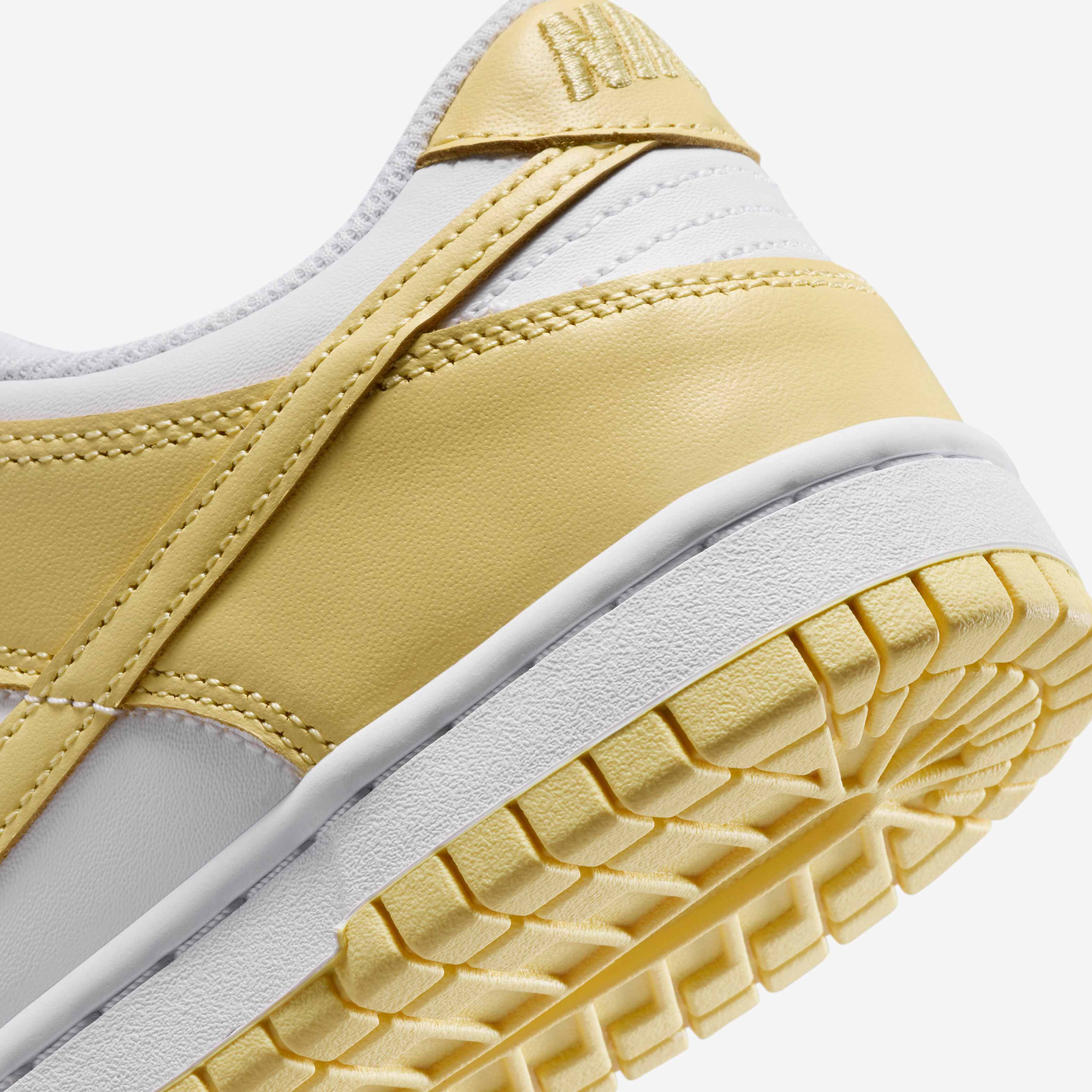 Nike Dunk Low image number 7