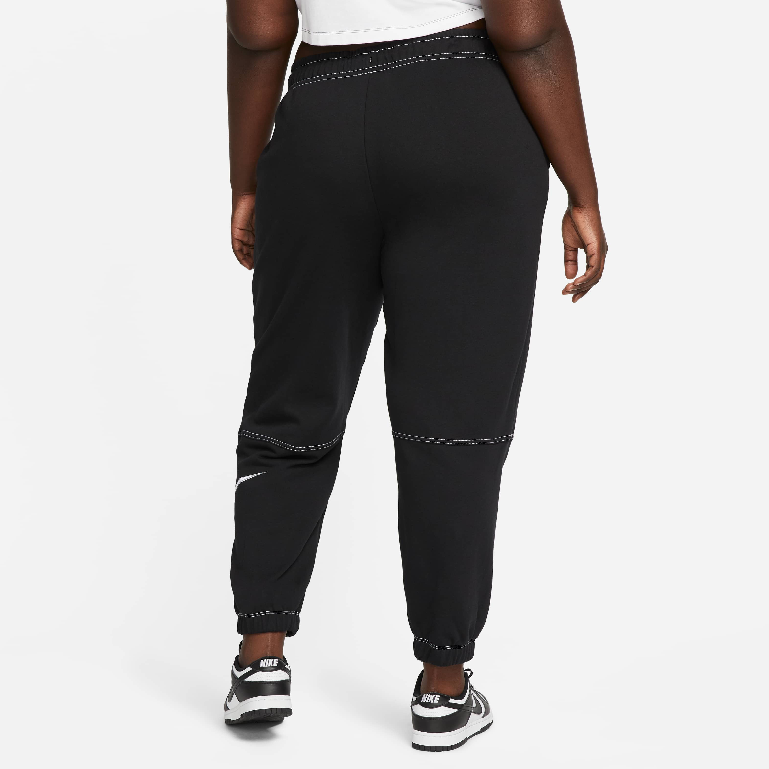 نايكي سبورتسوير سووش image number 1