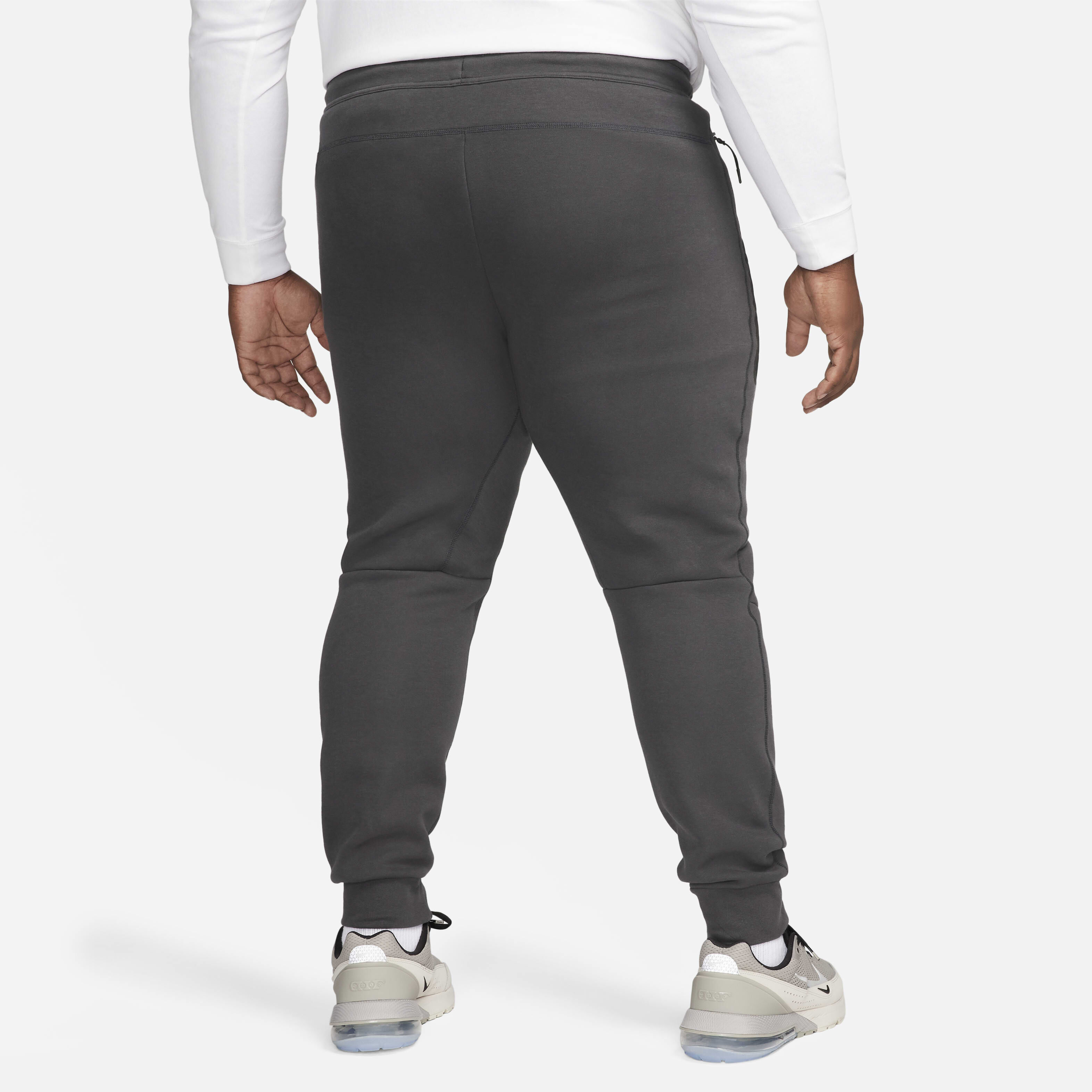 Nike Sportswear Tech Fleece image number 11