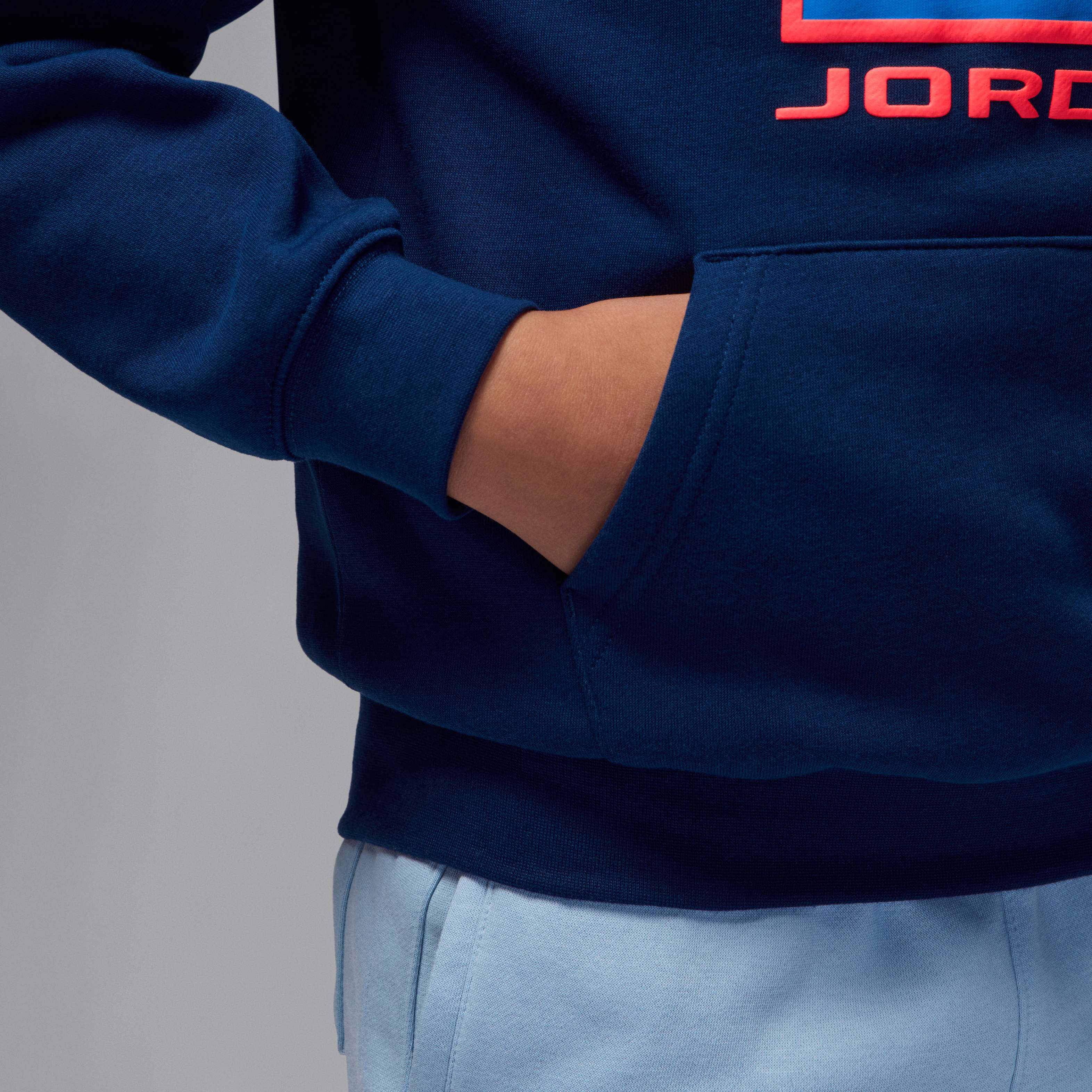 Jordan Essentials image number 4