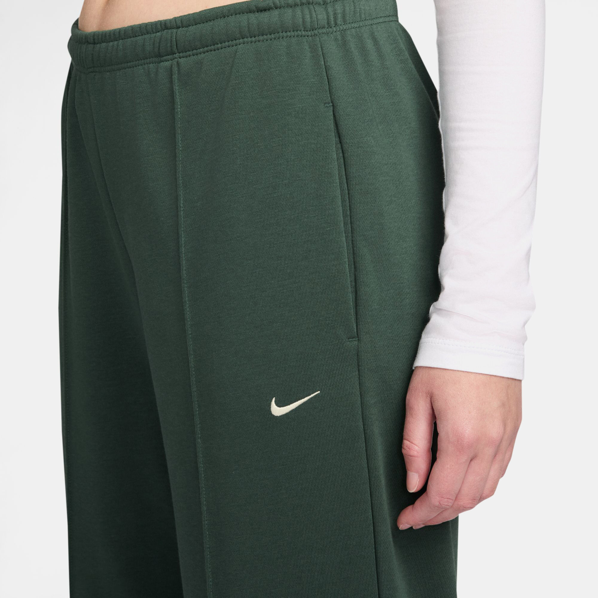 Nike Sportswear Chill Terry image number 4