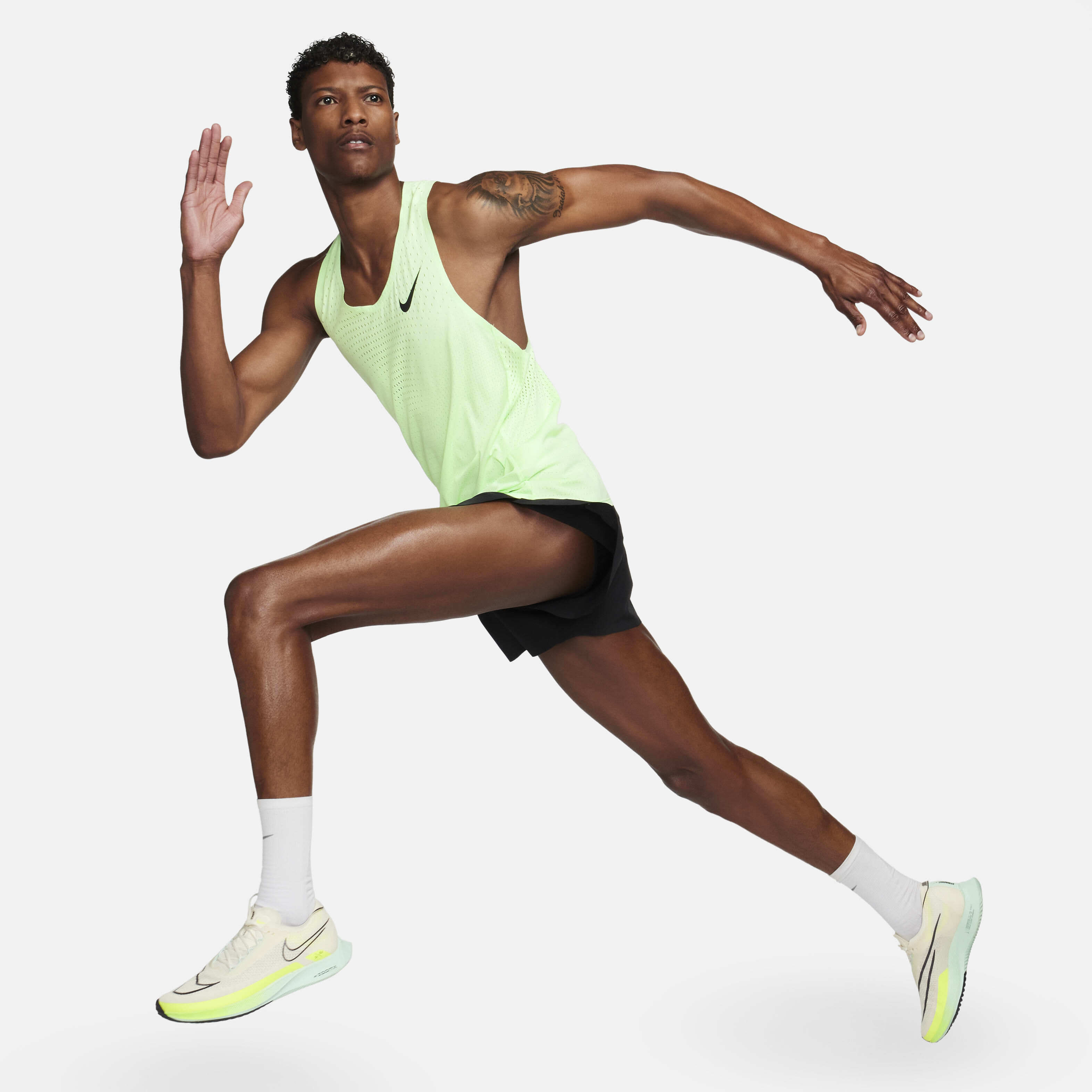 Nike aeroswift running vest store