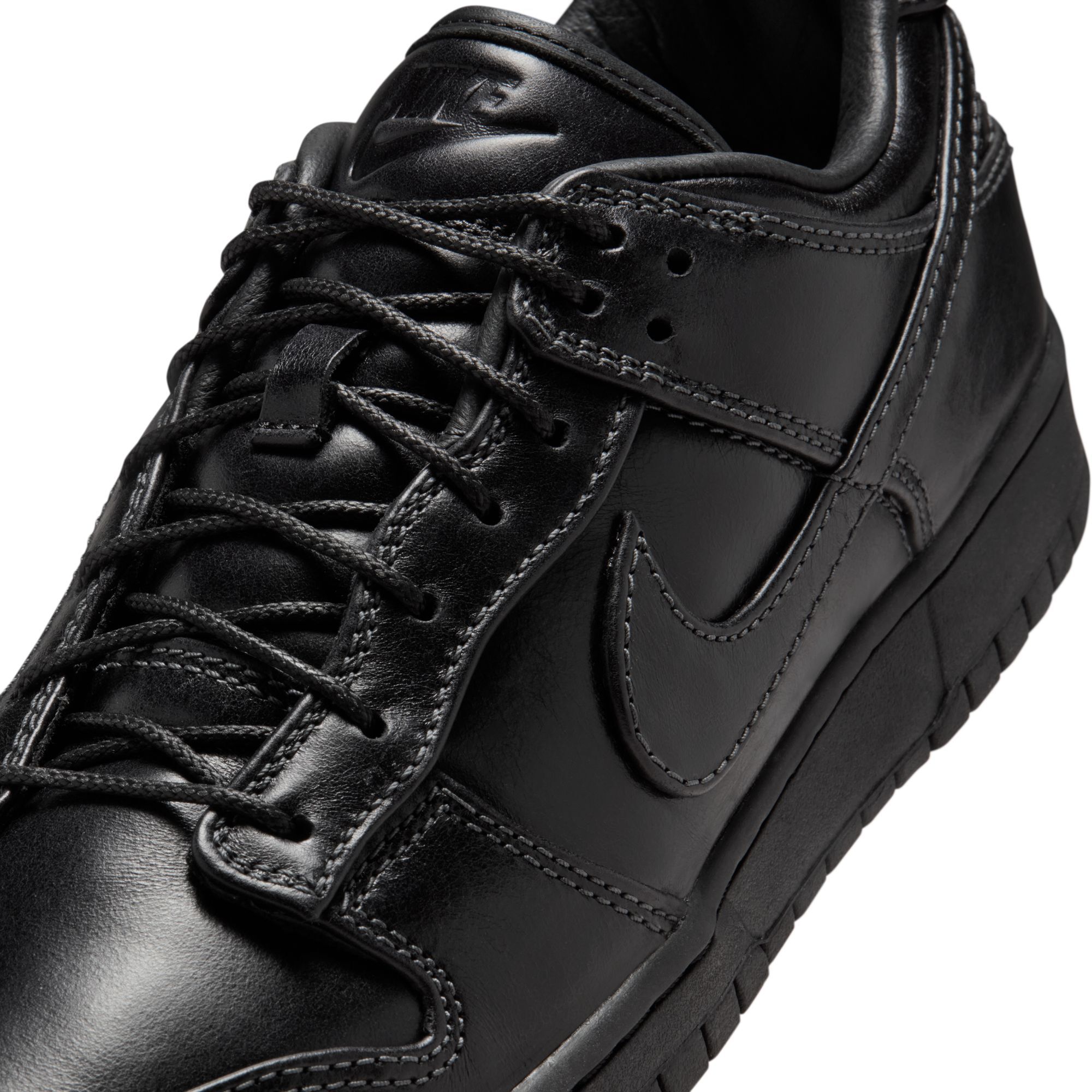 Nike Dunk Low Retro Premium image number 8
