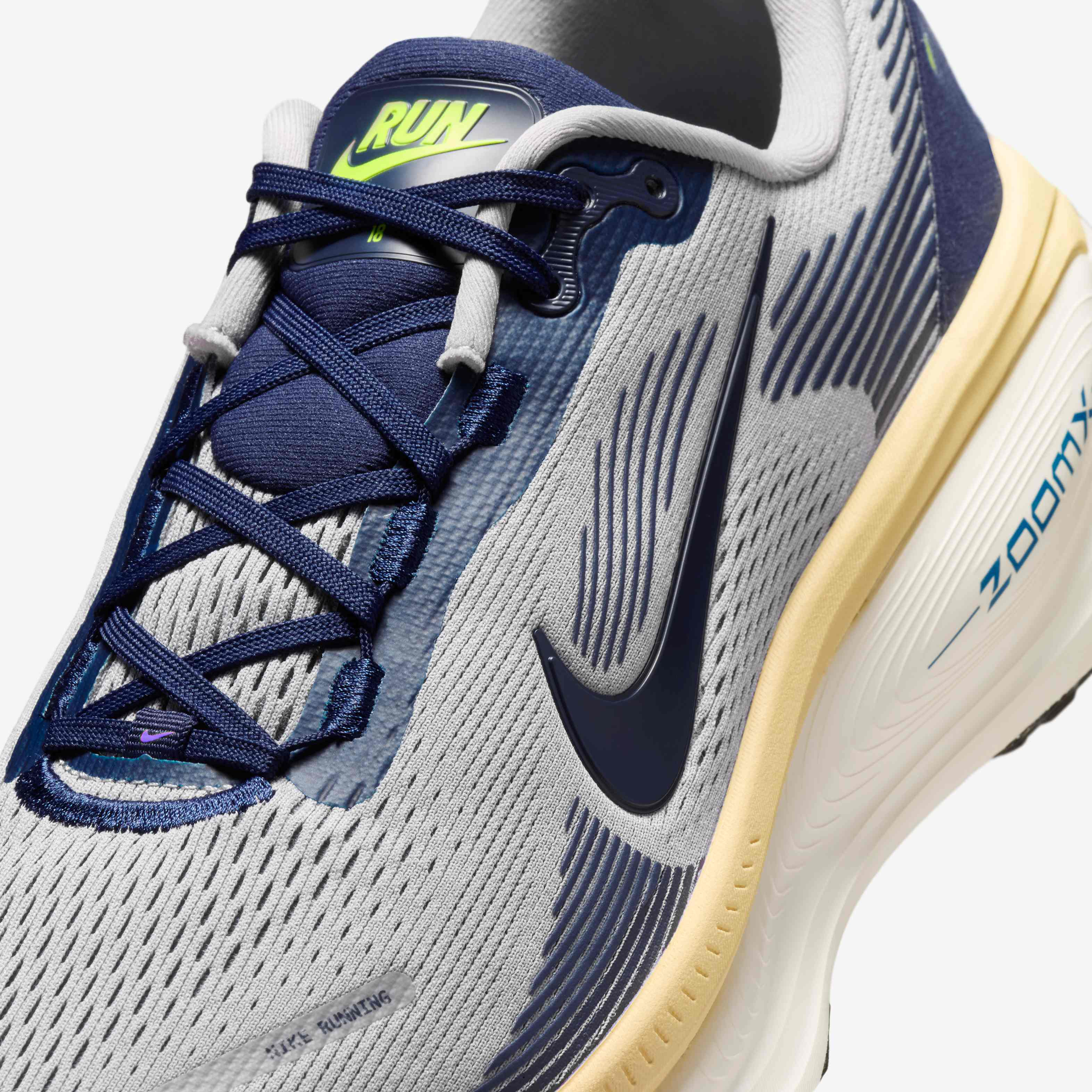 Nike Vomero 18 image number 6