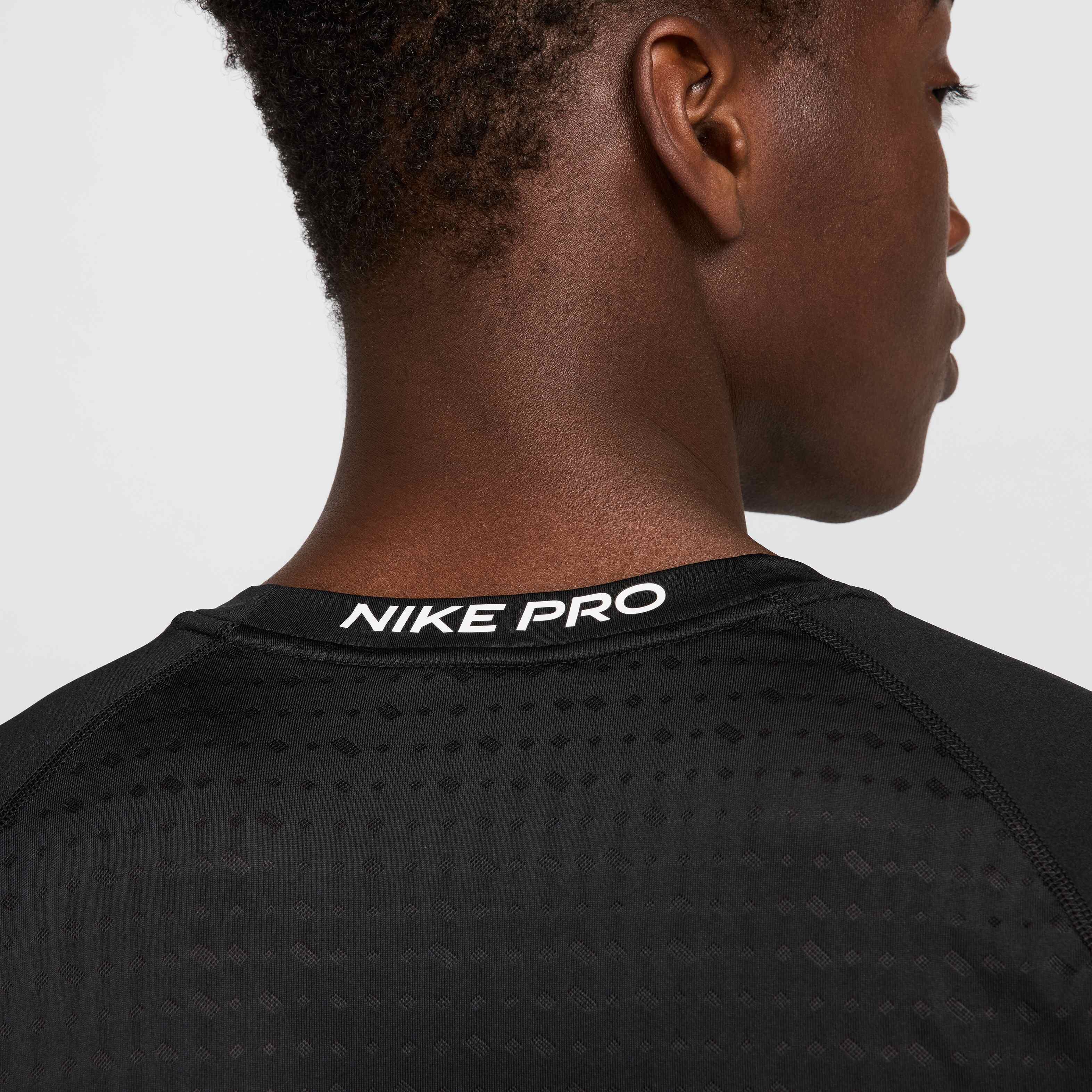 Nike Pro Breathe image number 2