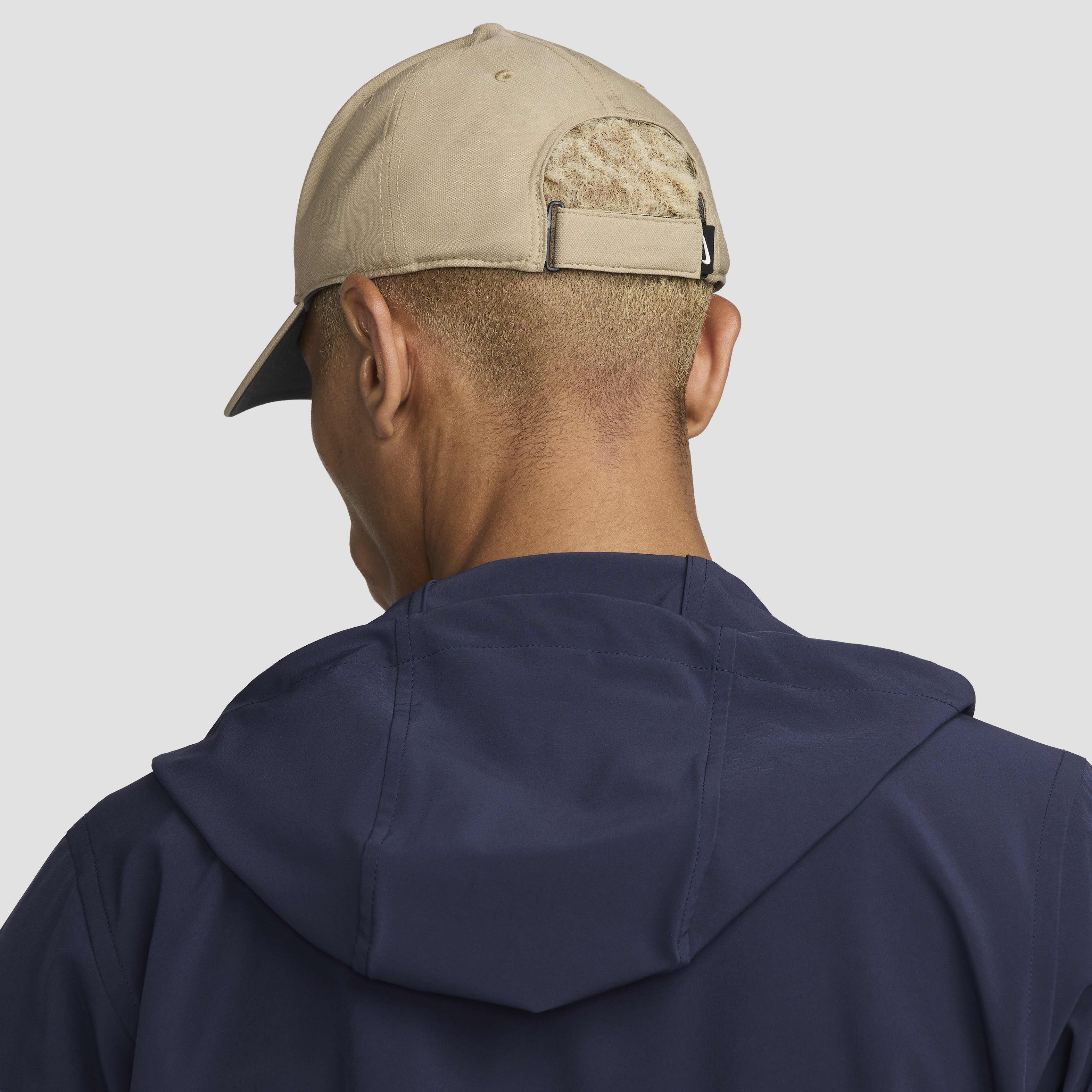Nike tech swoosh cap khaki store