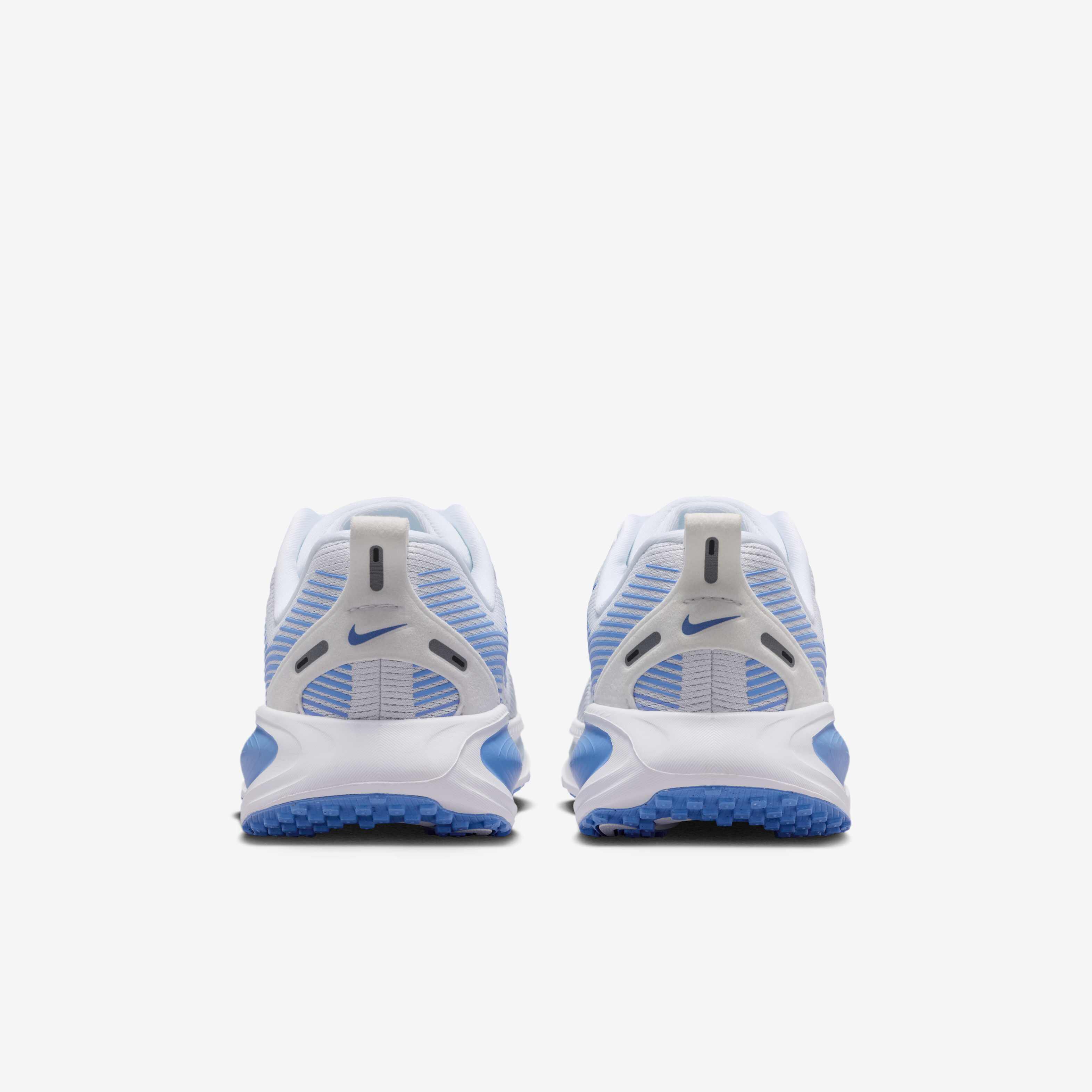 Nike Vomero 18 image number 5