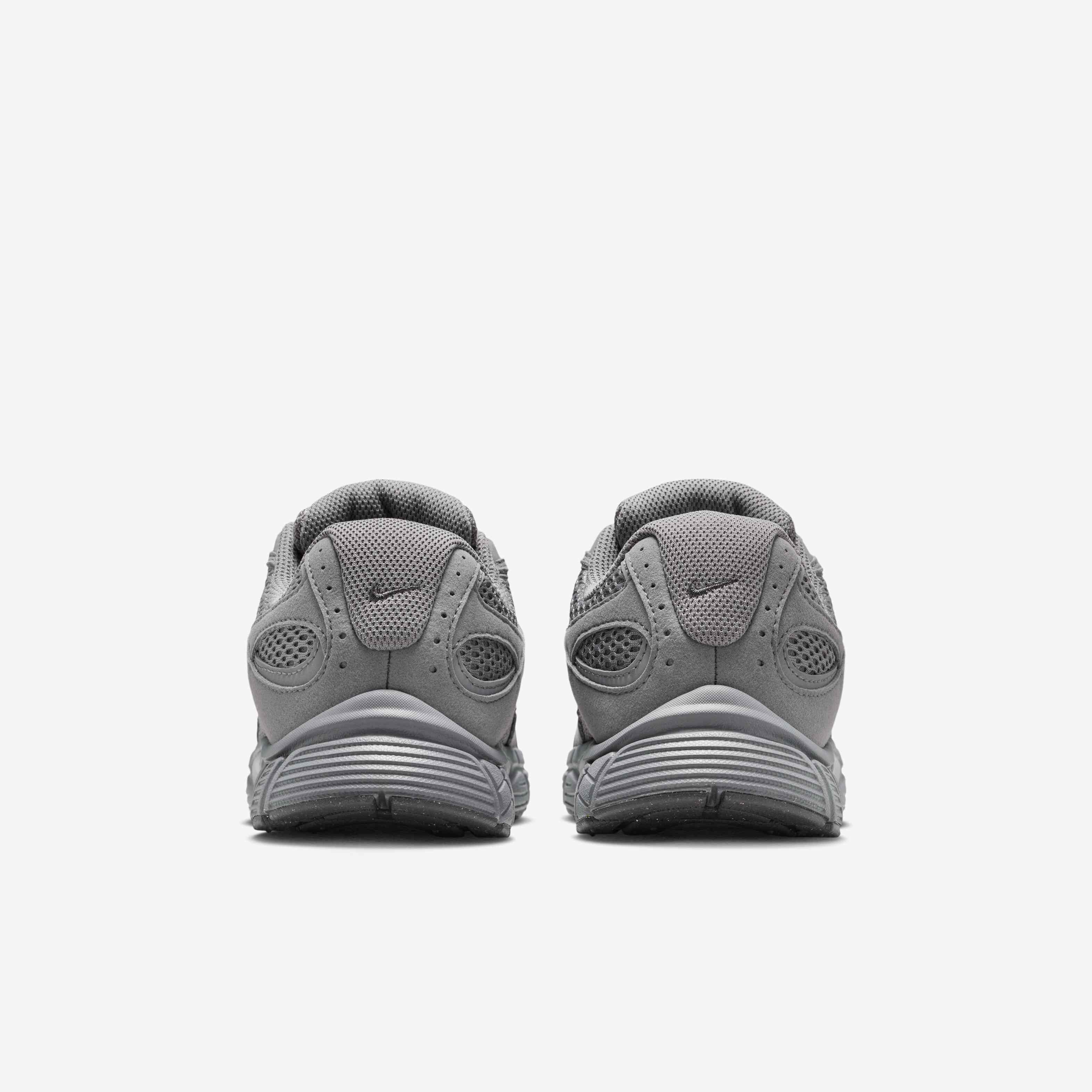 Nike V5 Runner Suede image number 5