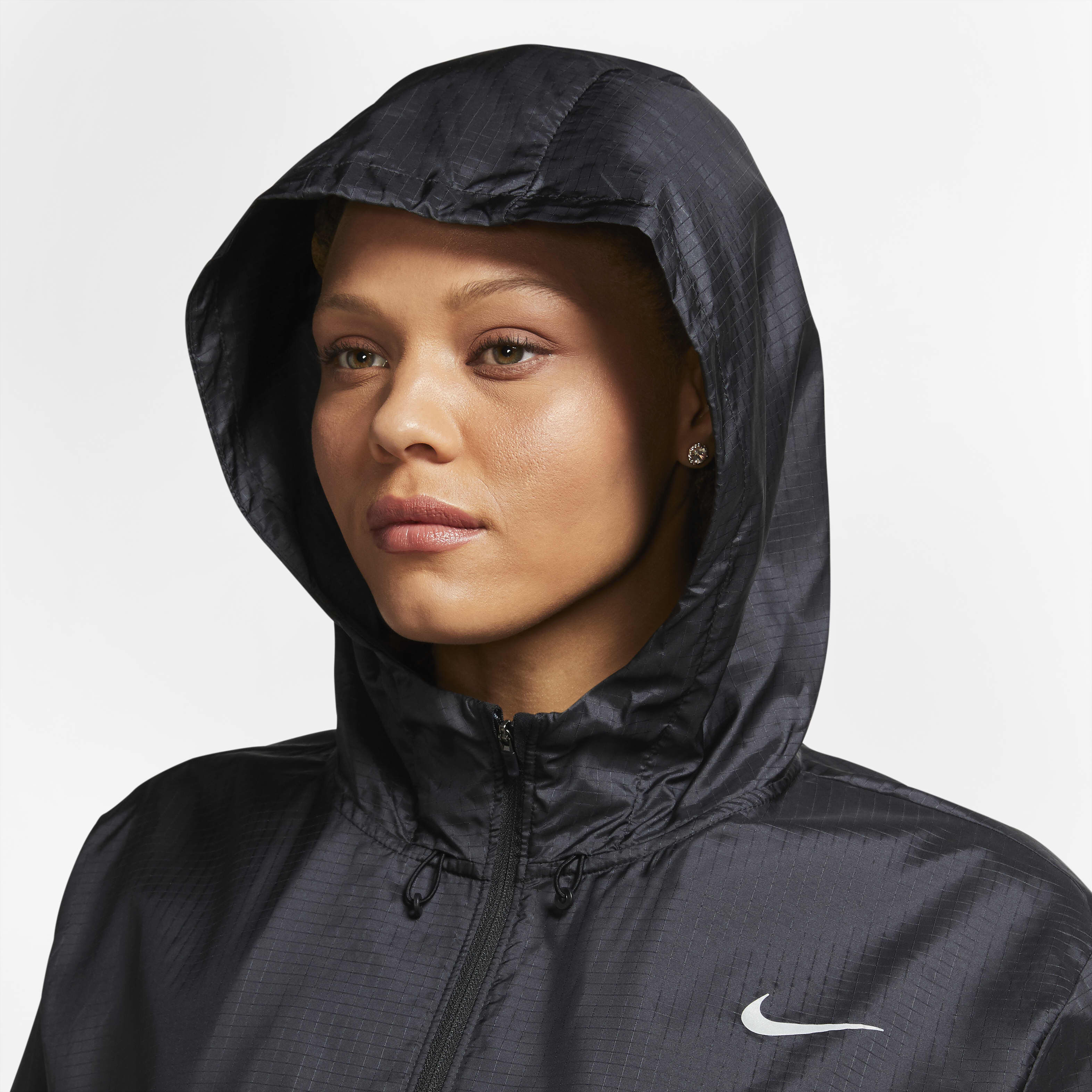 Nike Essential image number 2
